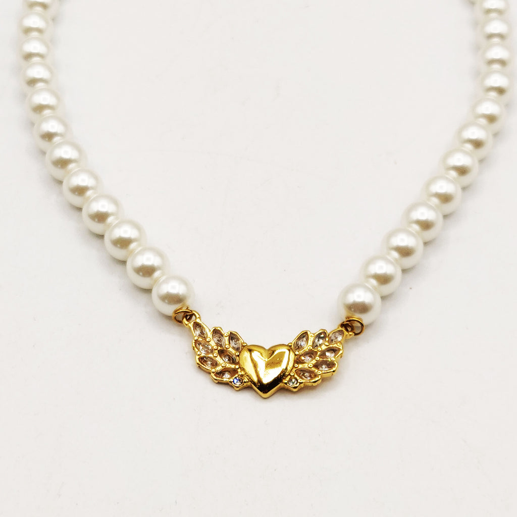 Collier Multi Perles d'imitation Blanches Coeur Ailé Cristaux