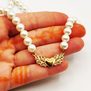 Collier Multi Perles d'imitation Blanches Coeur Ailé Cristaux
