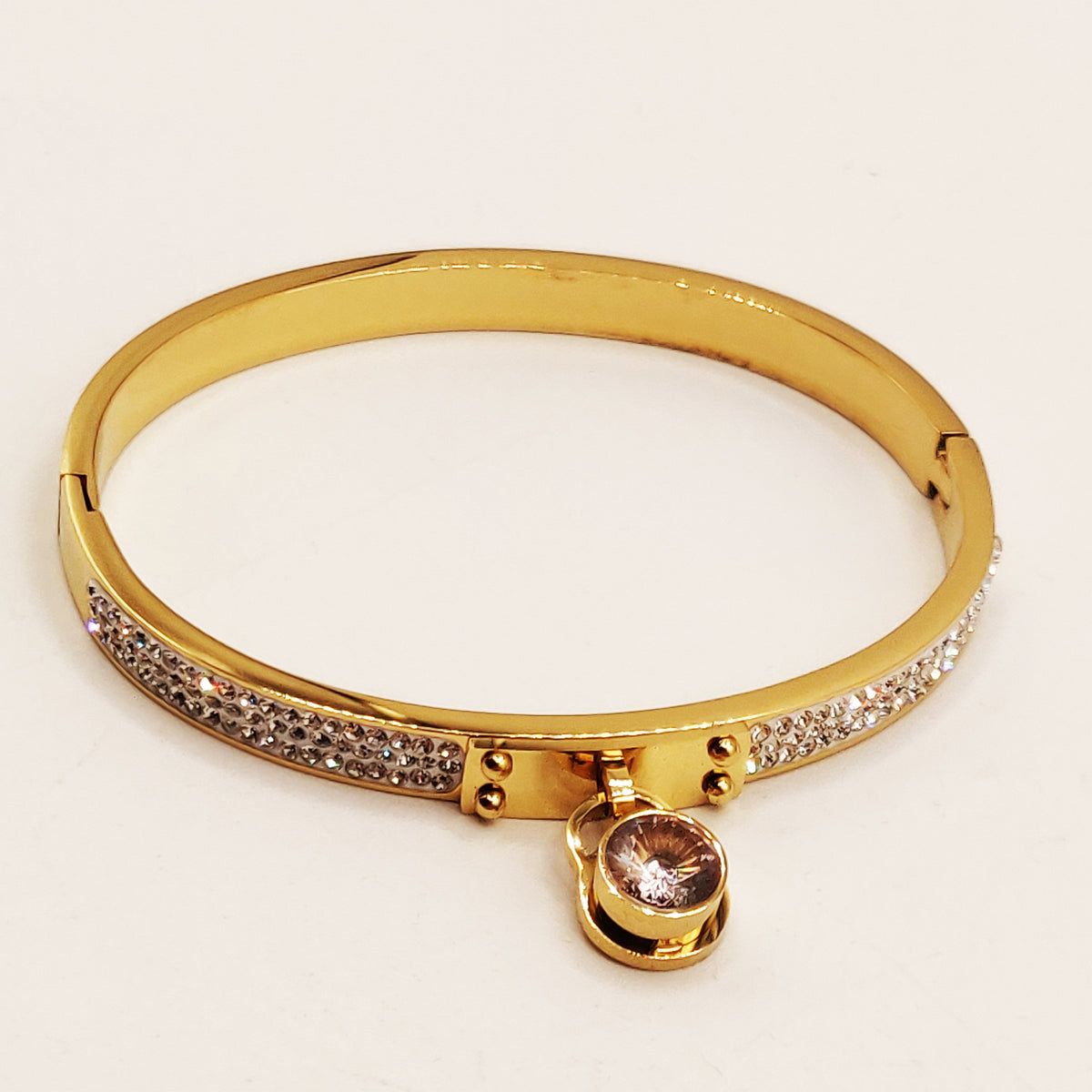Bracelet Rigide Vintage Cristal Diamant Noeud En Relief Couleur Or - Occasion, Modèle A10