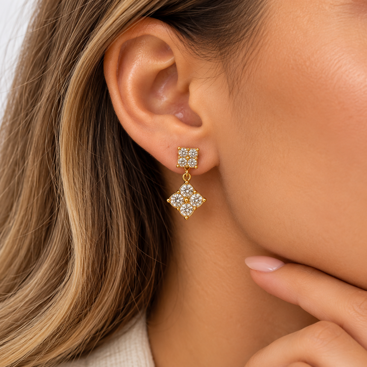 Boucles d'oreilles Double Pendentifs Trèfles 4 Cristaux Luxe