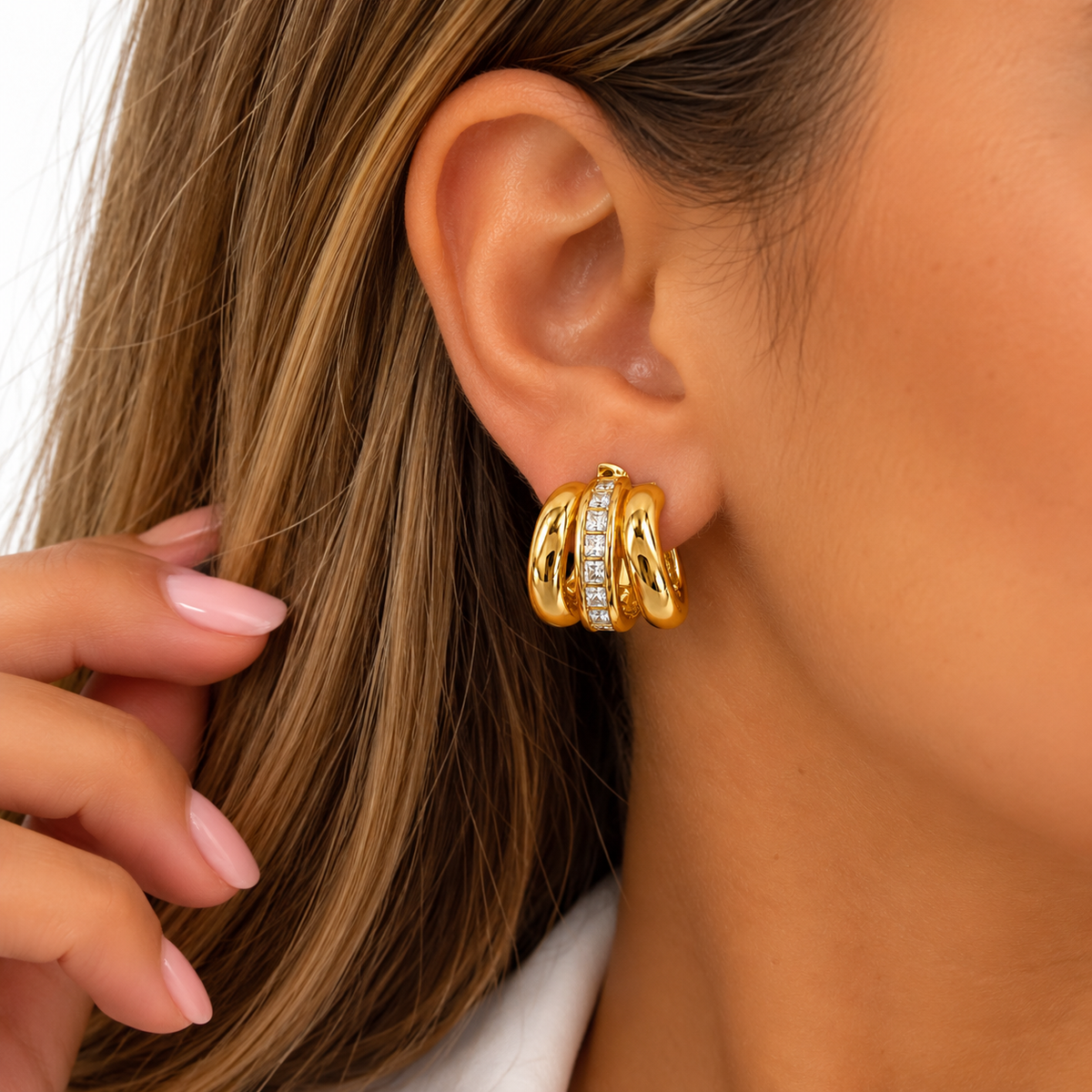 Boucles d'oreilles Triple Créoles Dorées et Cristaux Luxe