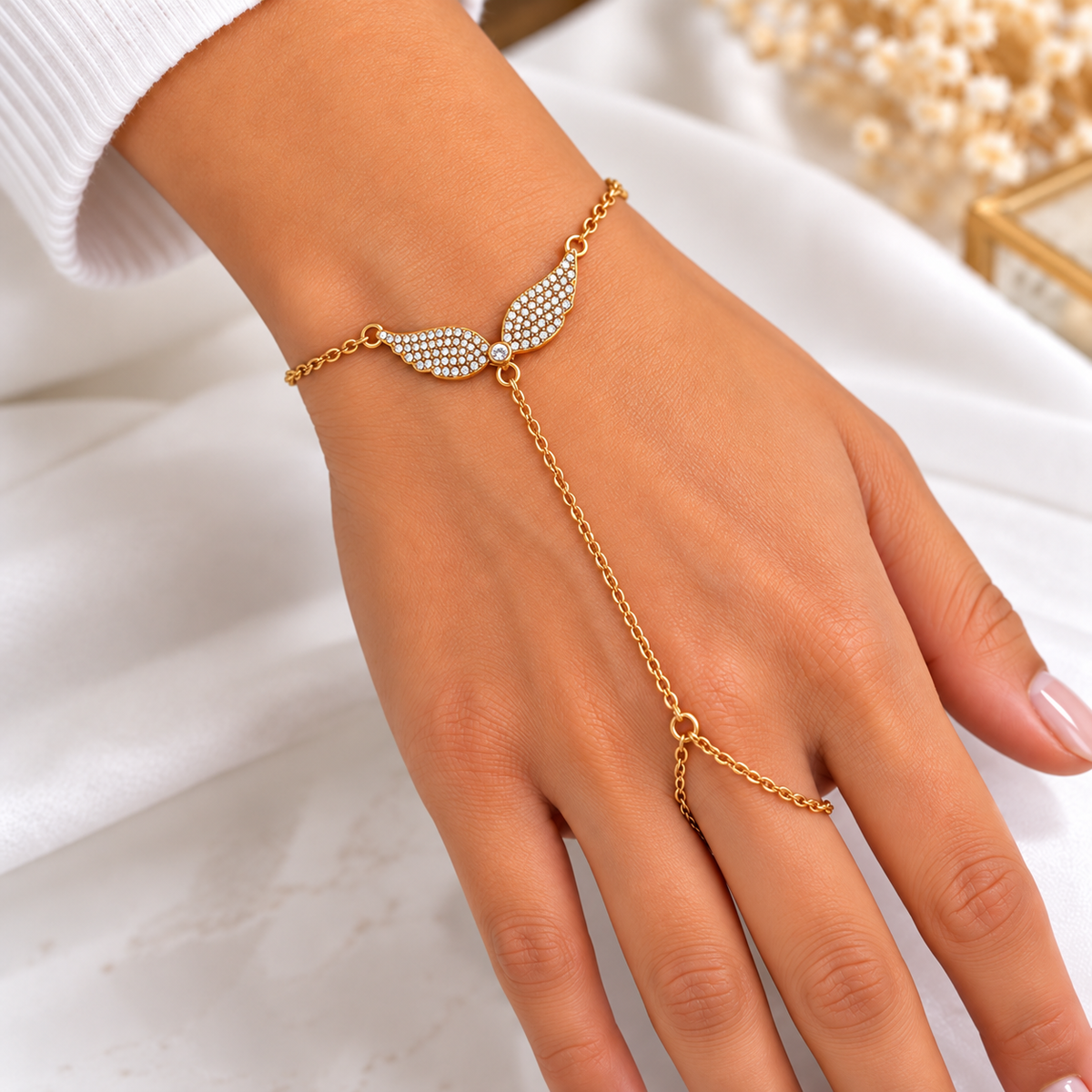 Chaîne de Main Ailes d'Ange Cristaux Luxe