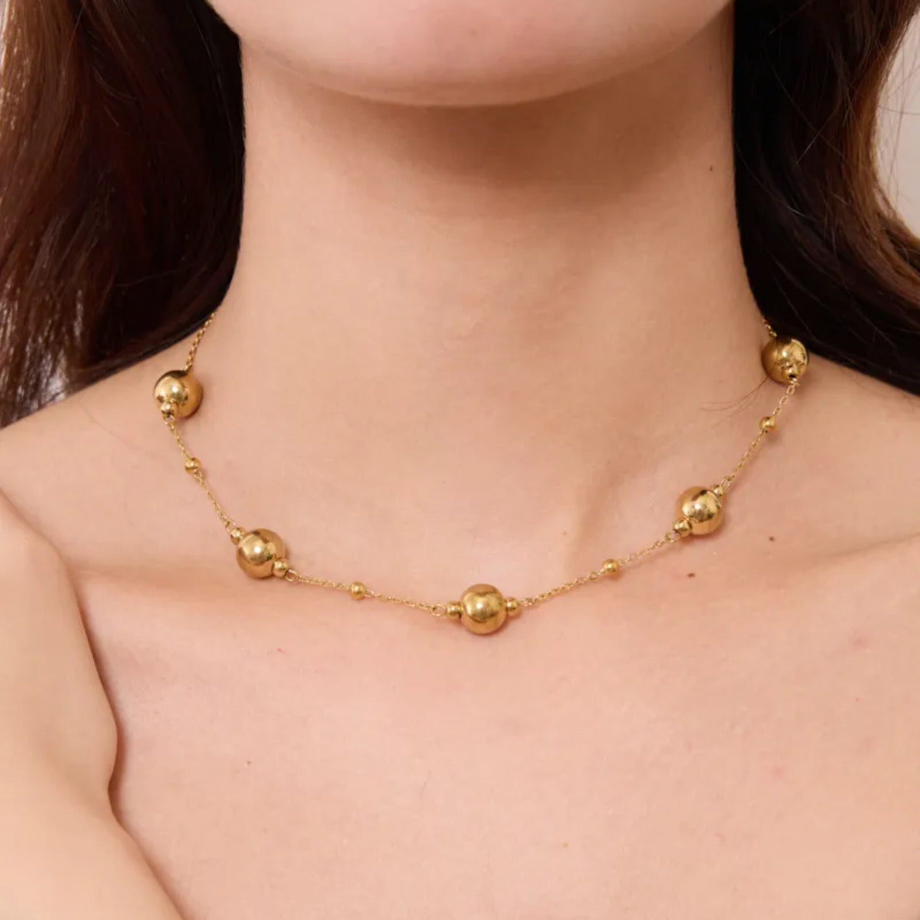 Collier Boules Dorées Grosses et Petites Luxe