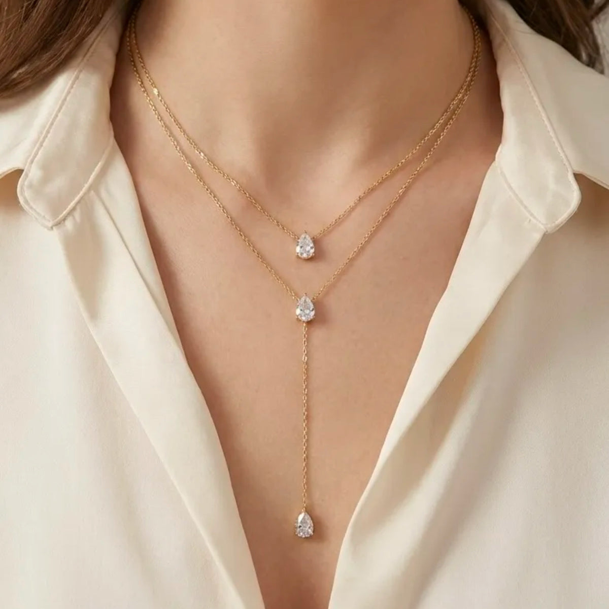 Collier Triple Cristaux Gouttes Descendant
