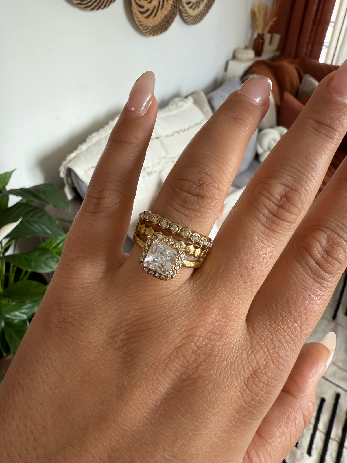 Bague Triple Lignes Hexagones et Cristal Carré Luxe