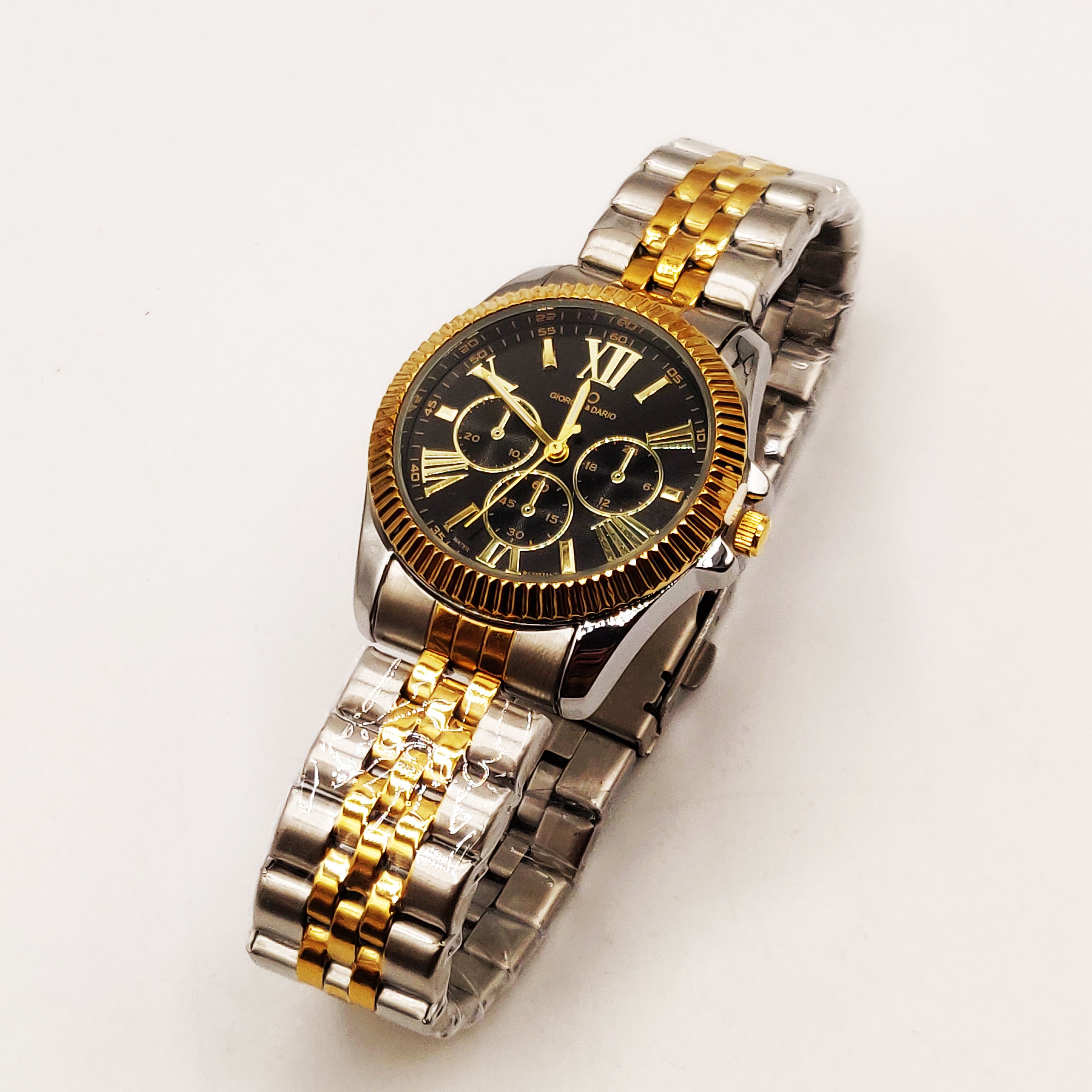 Montre HC EU6441 Fond Noir Bracelet Argenté et Doré