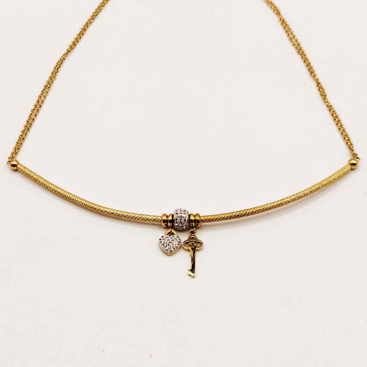 Collier Barre Clé et Coeur Cristaux Luxe