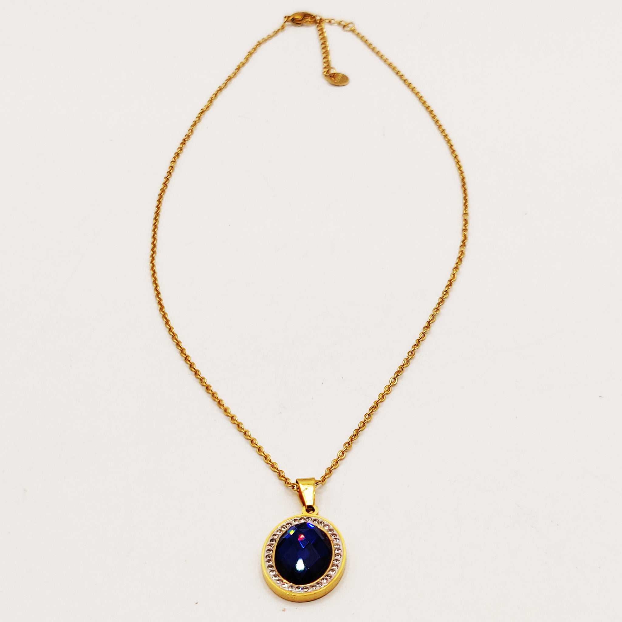 Collier Cristal Ovale Bleu Tour Cristaux