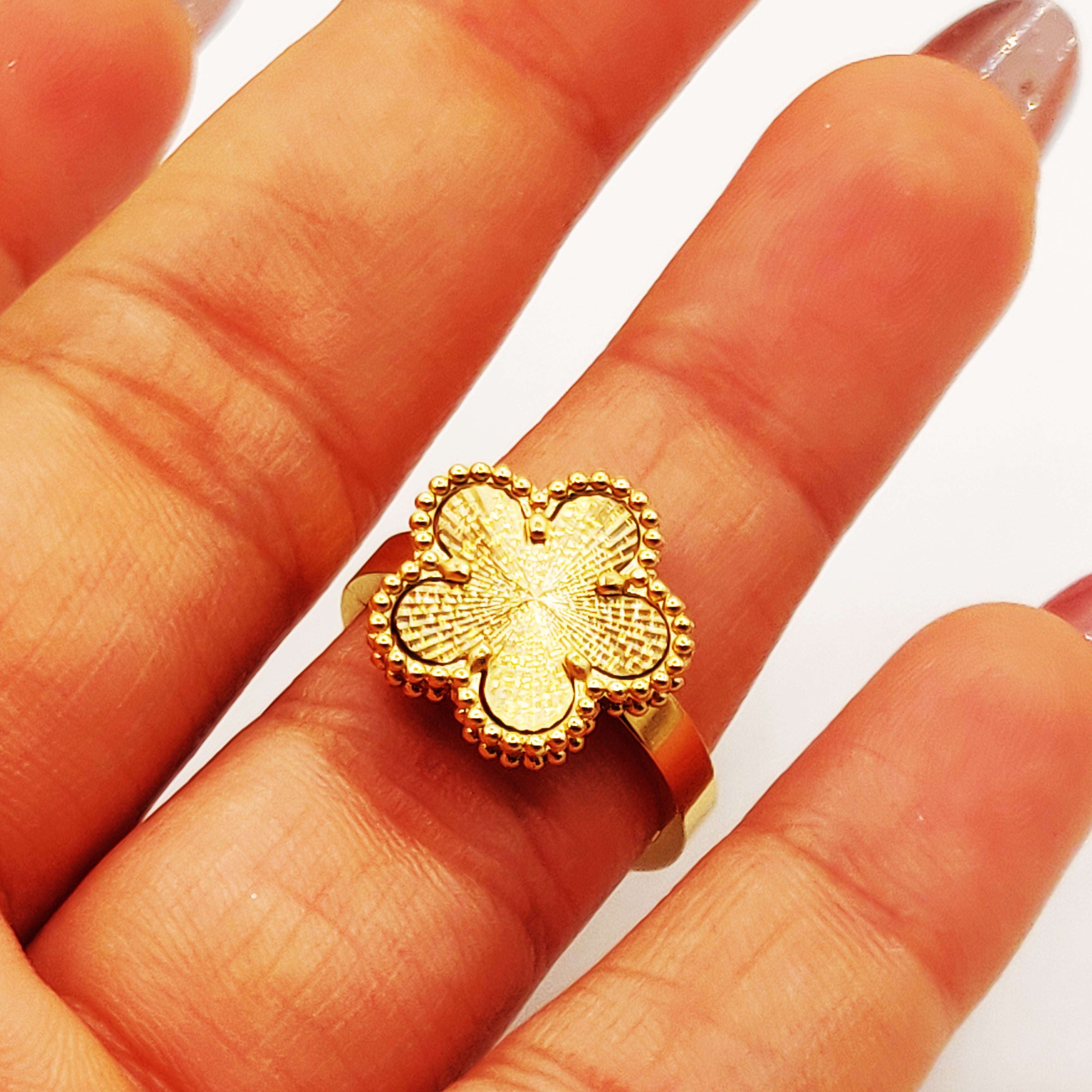 Bague Marguerites Dorées Tour Perles d'imitation Luxe