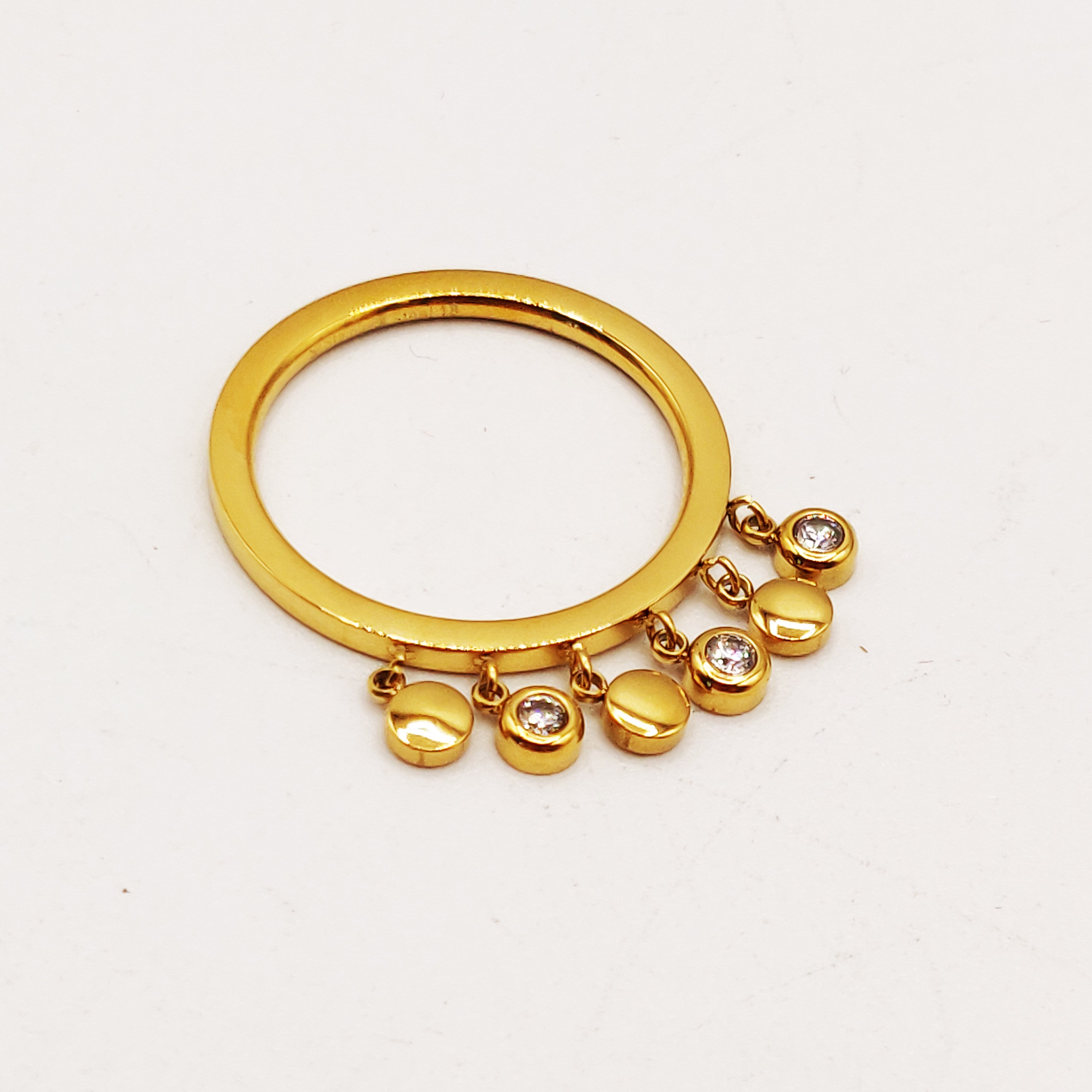 Bague Pendentifs Cristaux et Cercles Dorés
