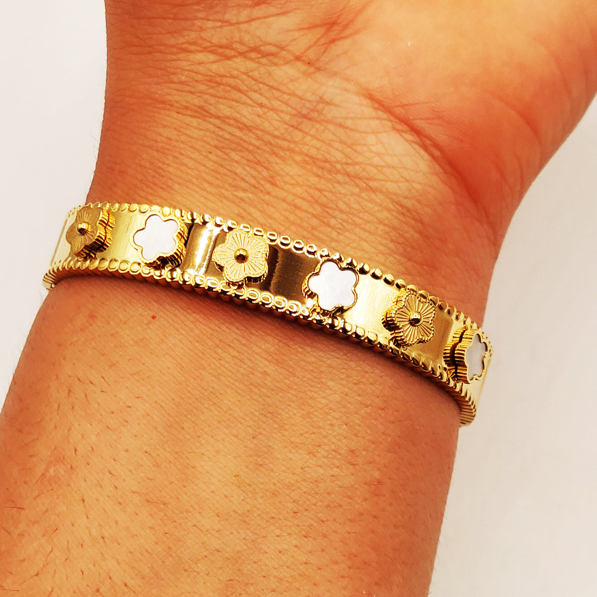 Bracelet Rigide Marguerites Dorées et Blanches Luxe