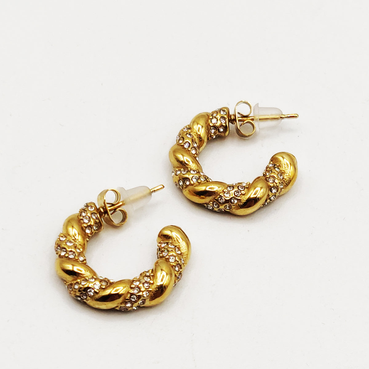 Boucles d'oreilles Créoles Torsades Dorées et Cristaux Luxe