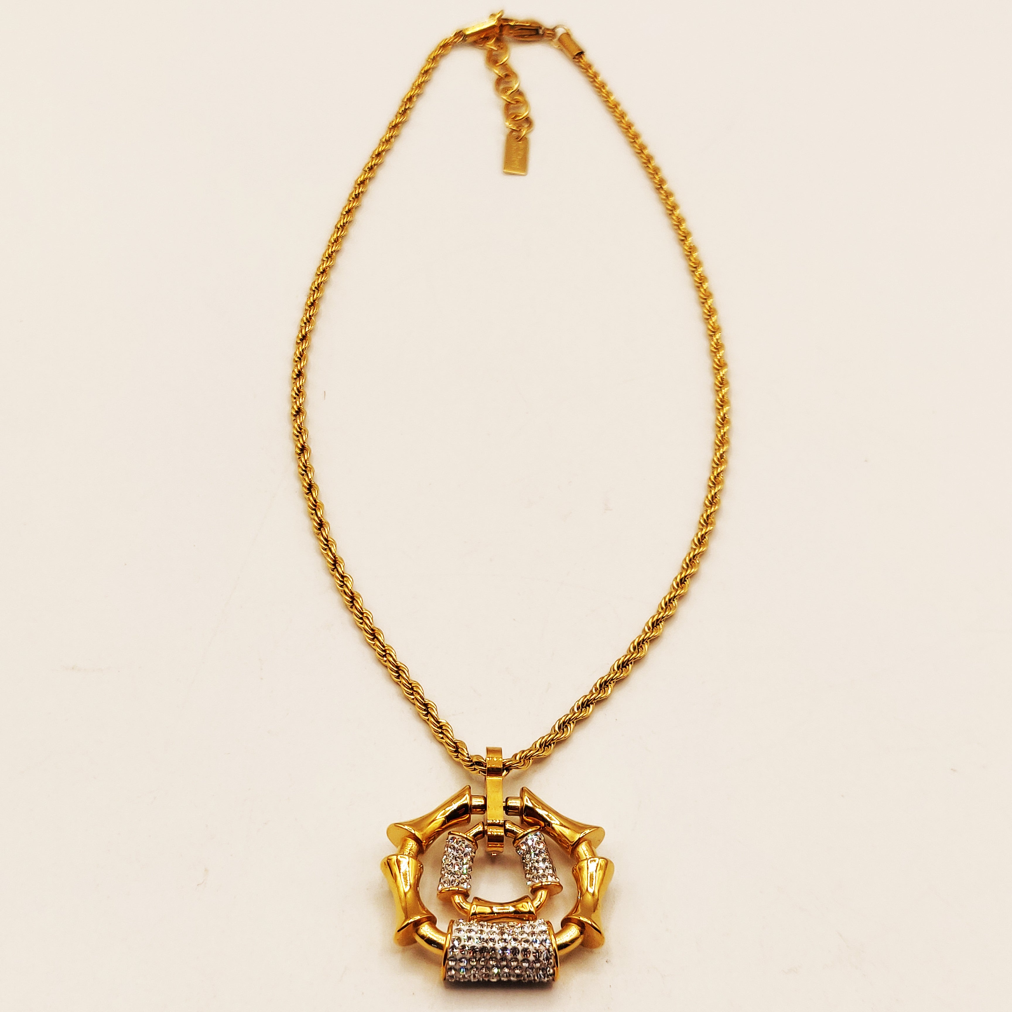Collier Torsade Multi Lignes Cercle Os Cristaux Luxe