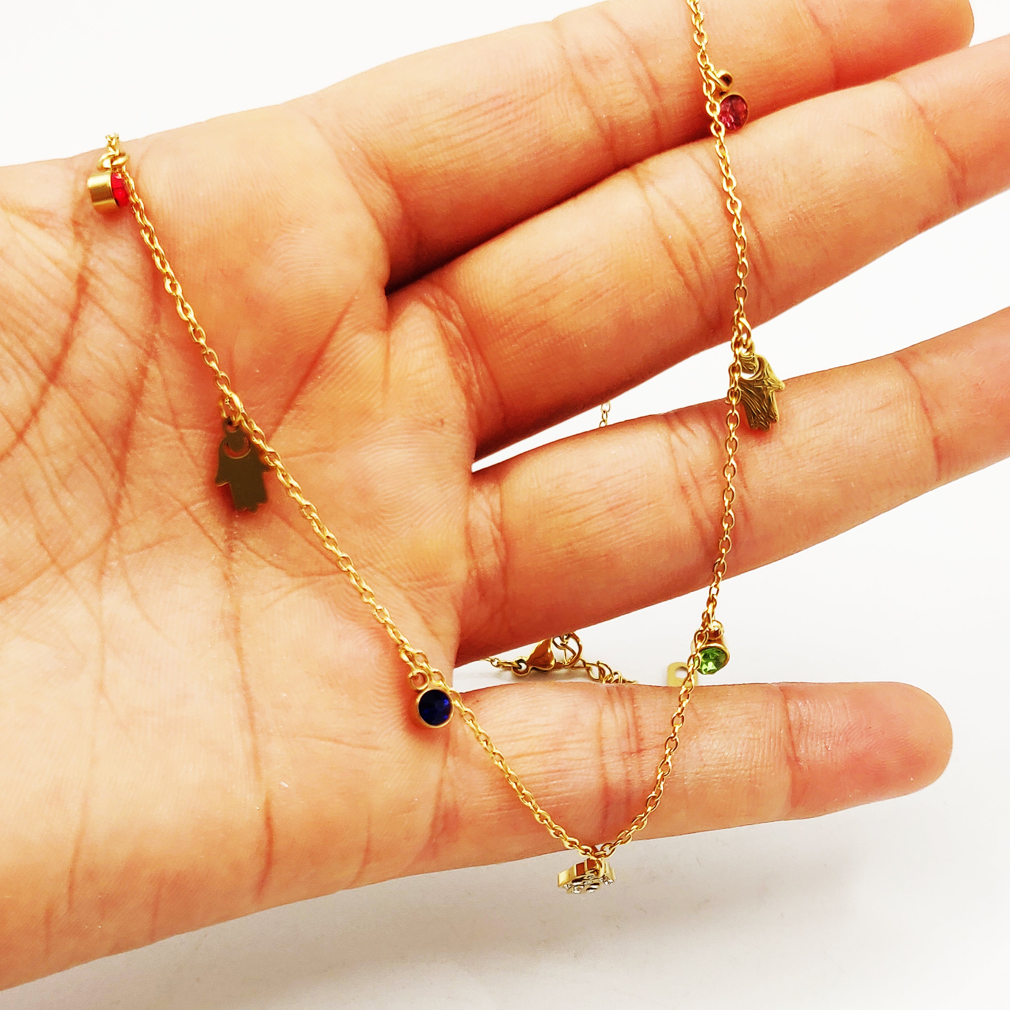 Collier Mains de Fatma et Cristaux Multicolores Luxe