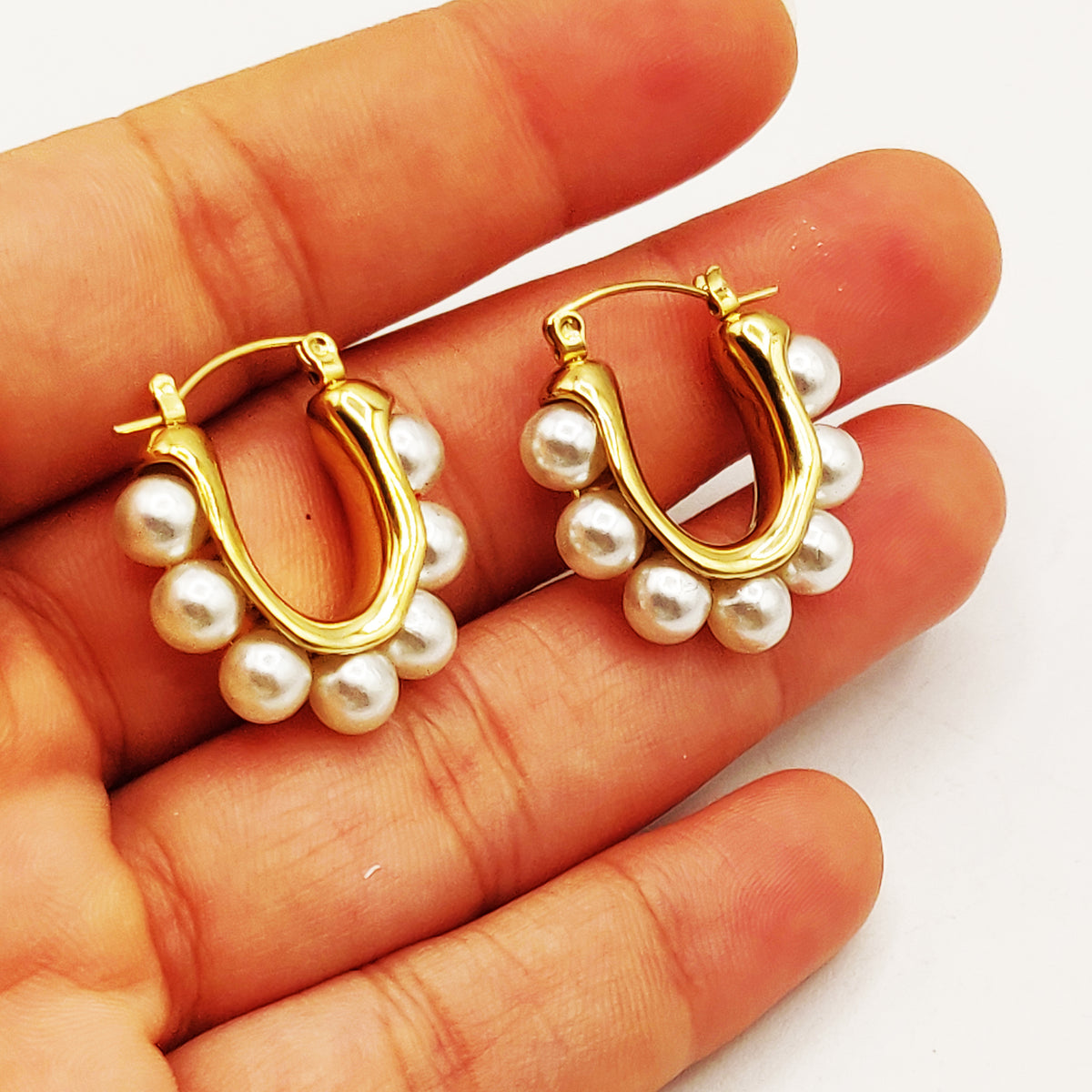 Boucles d'oreilles U Perles d'imitation Blanches