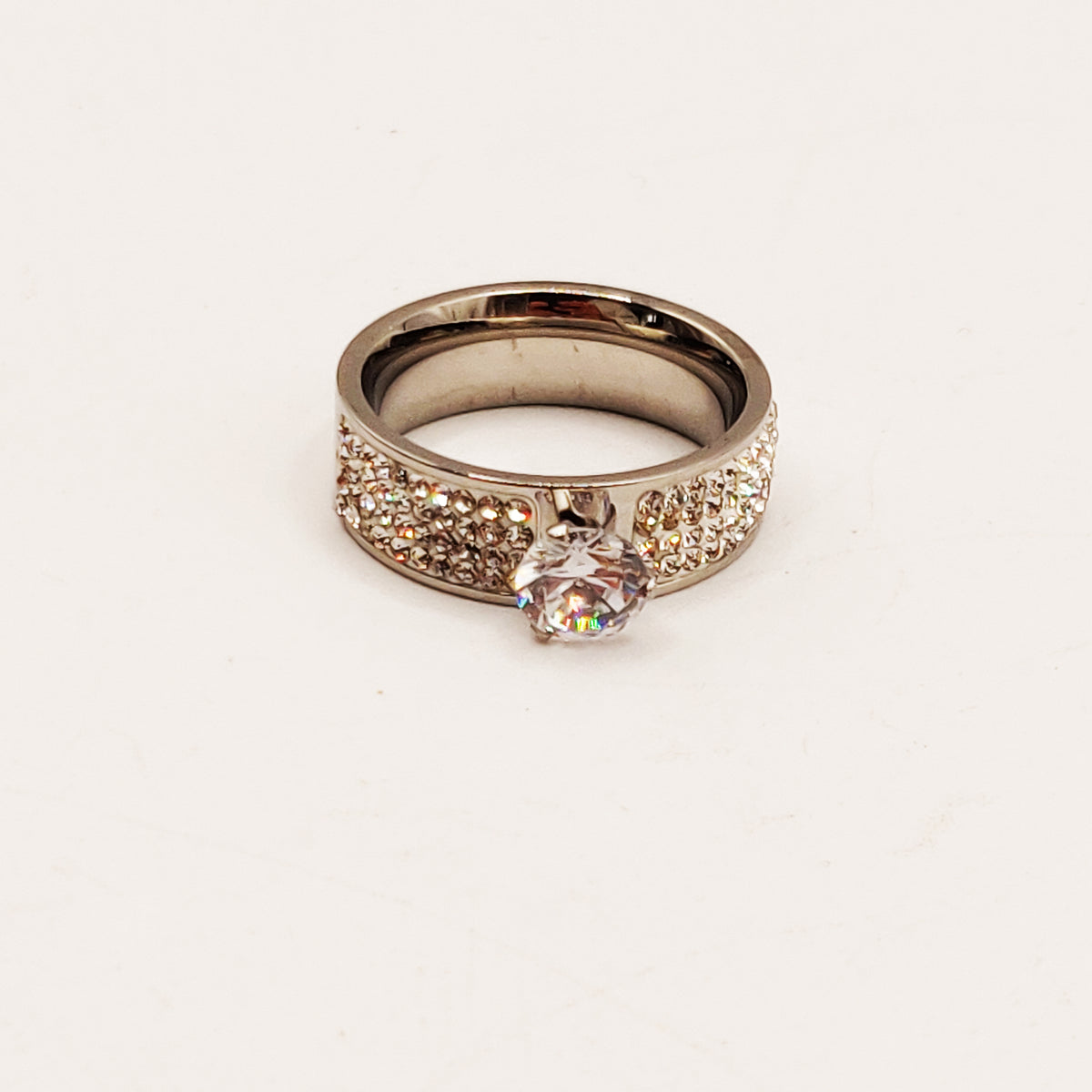Bague Argentée Multi Lignes Cristaux et Gros Cristal