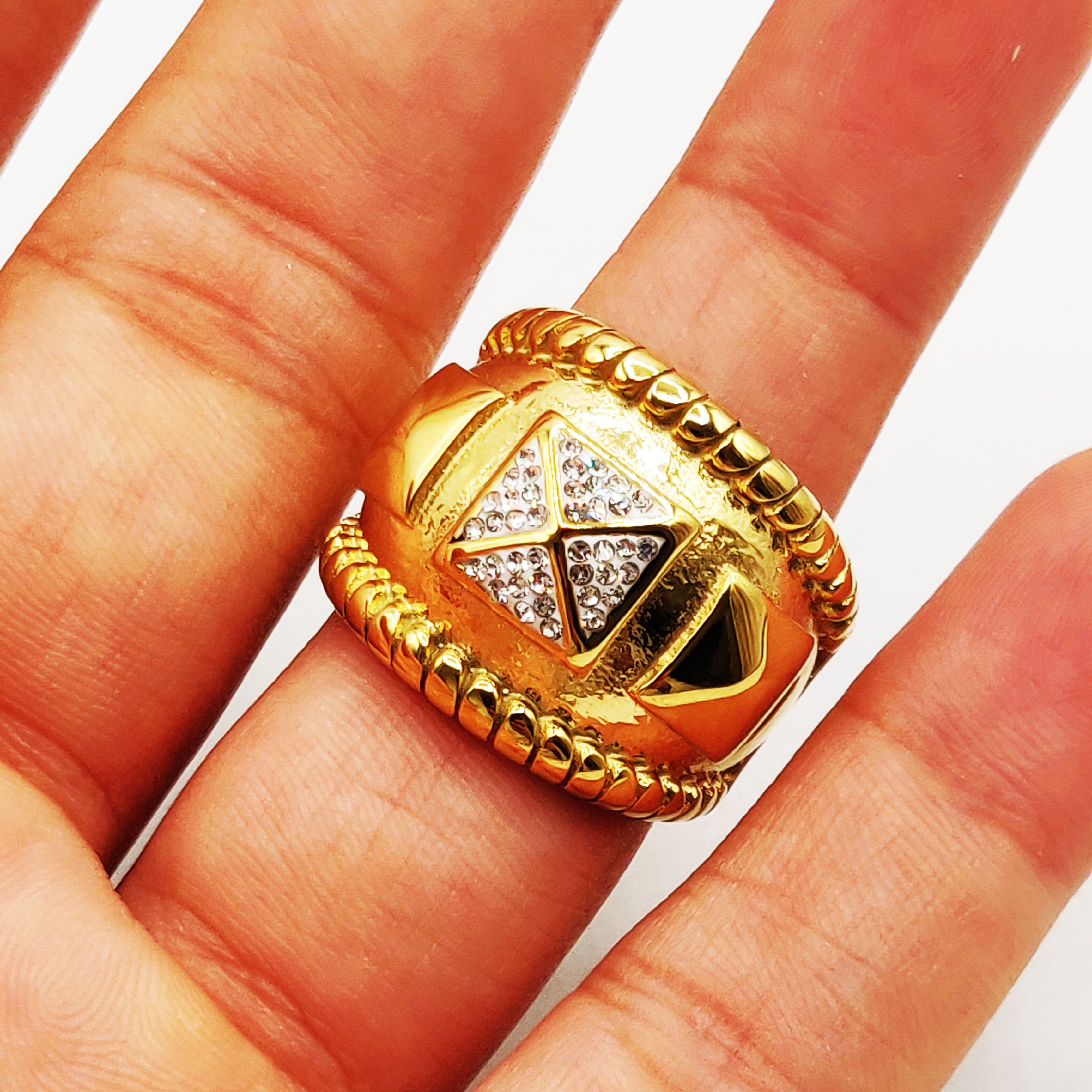 Bague Large Carré Bombé Luxe