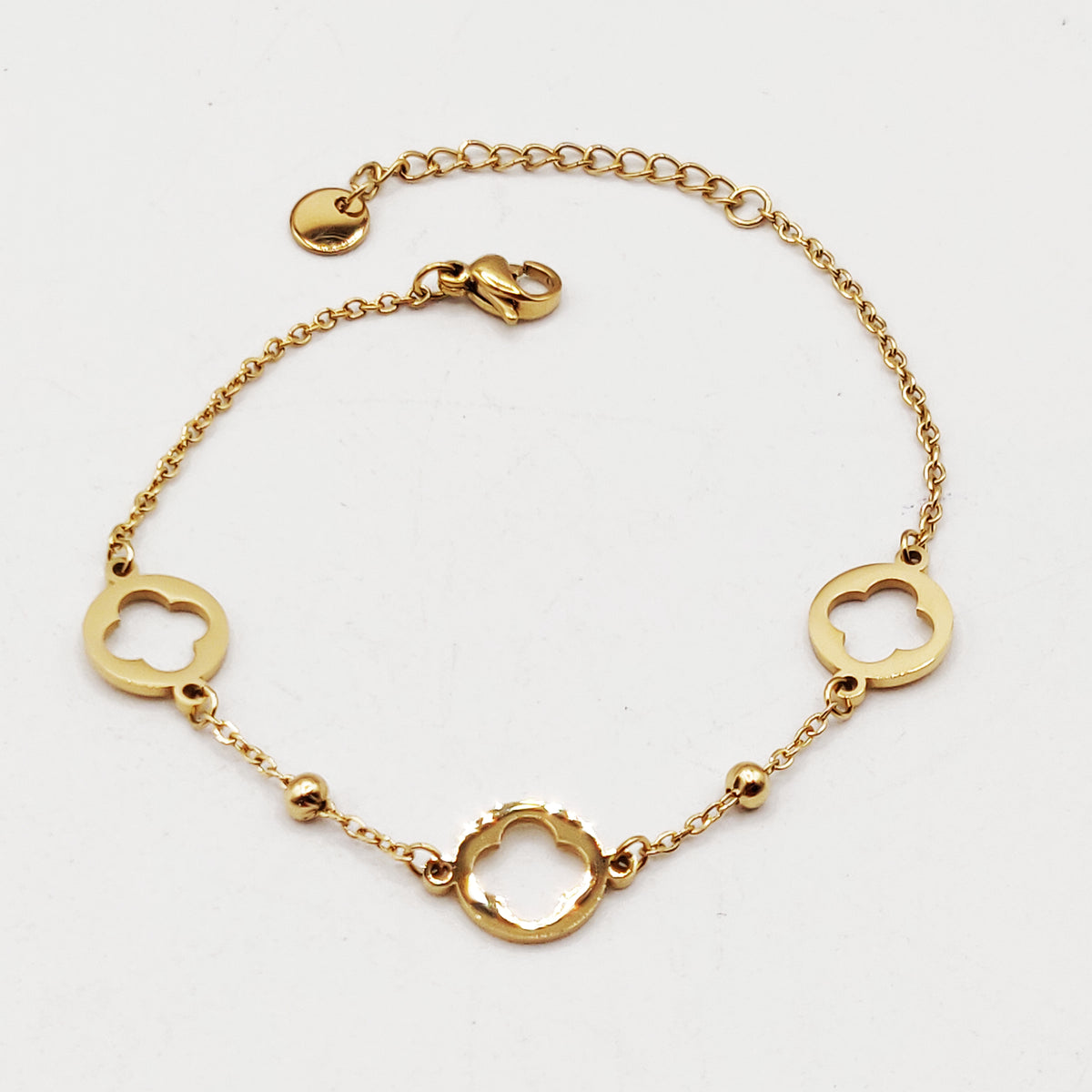 Bracelet Multi Trèfles Creux et Perles d'imitation Dorées