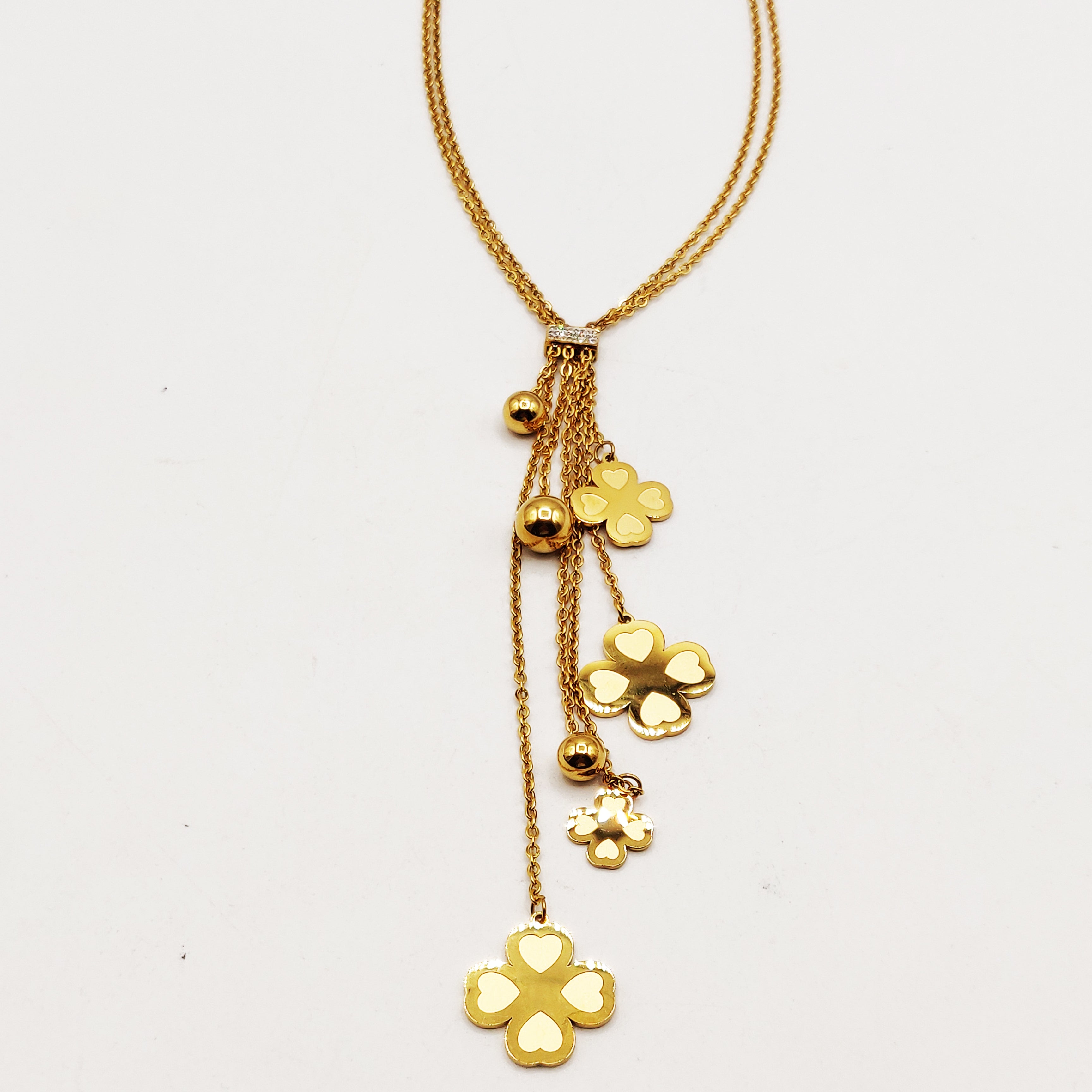 Collier Doubles Pendentifs Trèfles Coeurs et Perles d'imitation Dorées