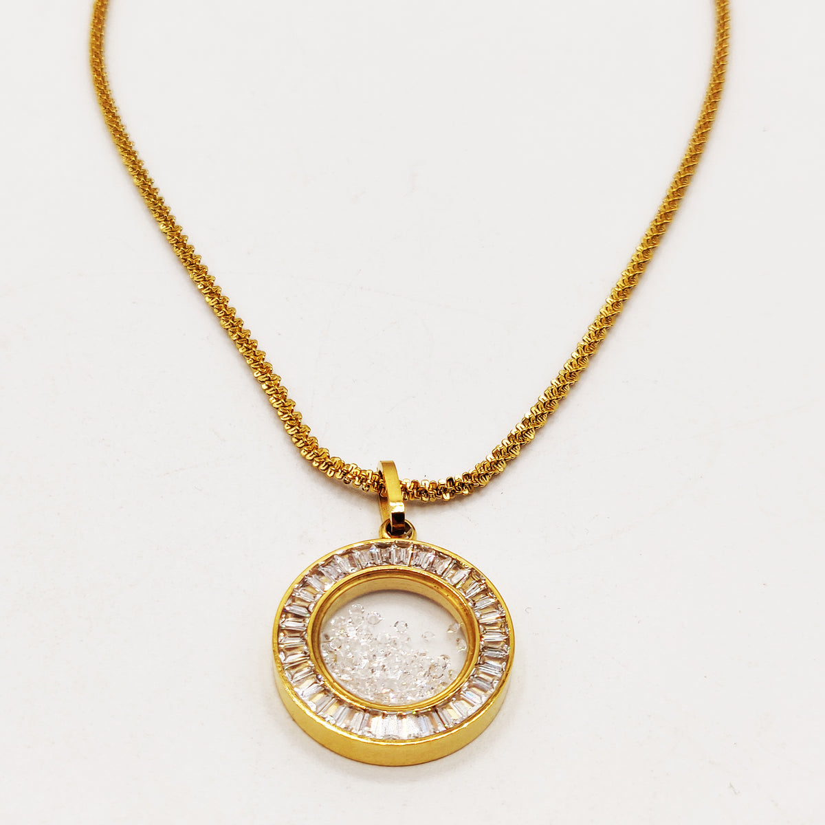 Collier Pendentif Cercle Tour Cristaux Contenant des Cristaux Luxe