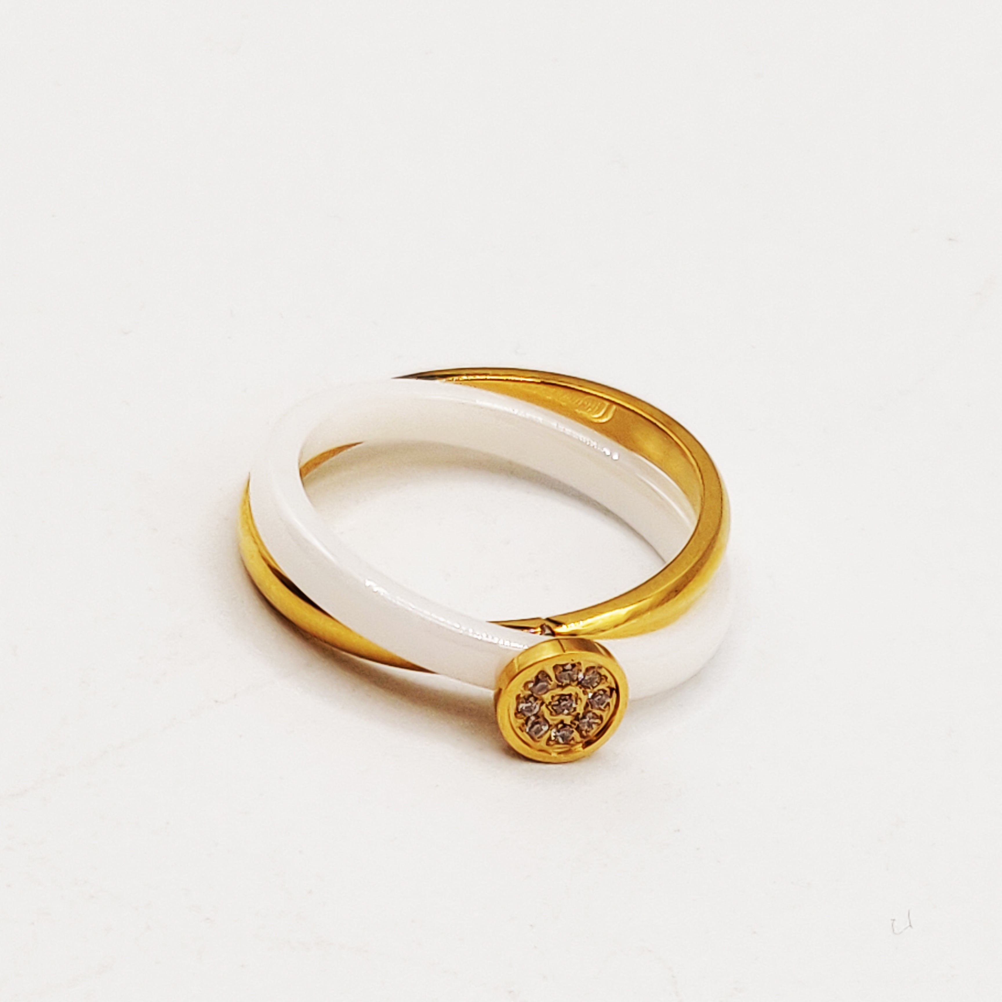 Bague Dorée et Blanche Cercle Cristaux