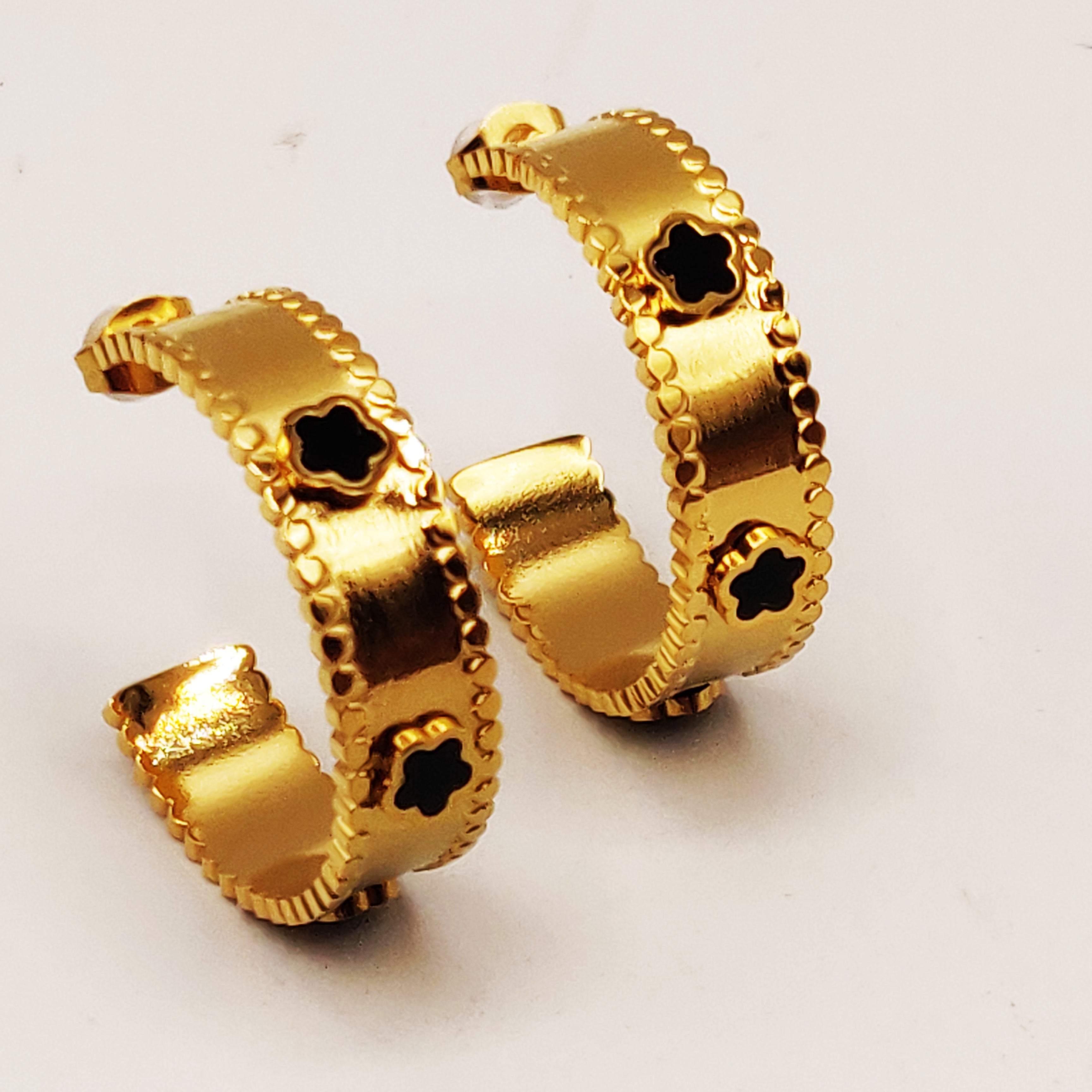 Boucles d'oreilles Multi Marguerites Noires Luxe