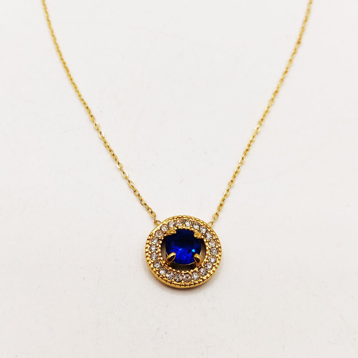 Collier Cercle Cristal Bleu Tour Cristaux