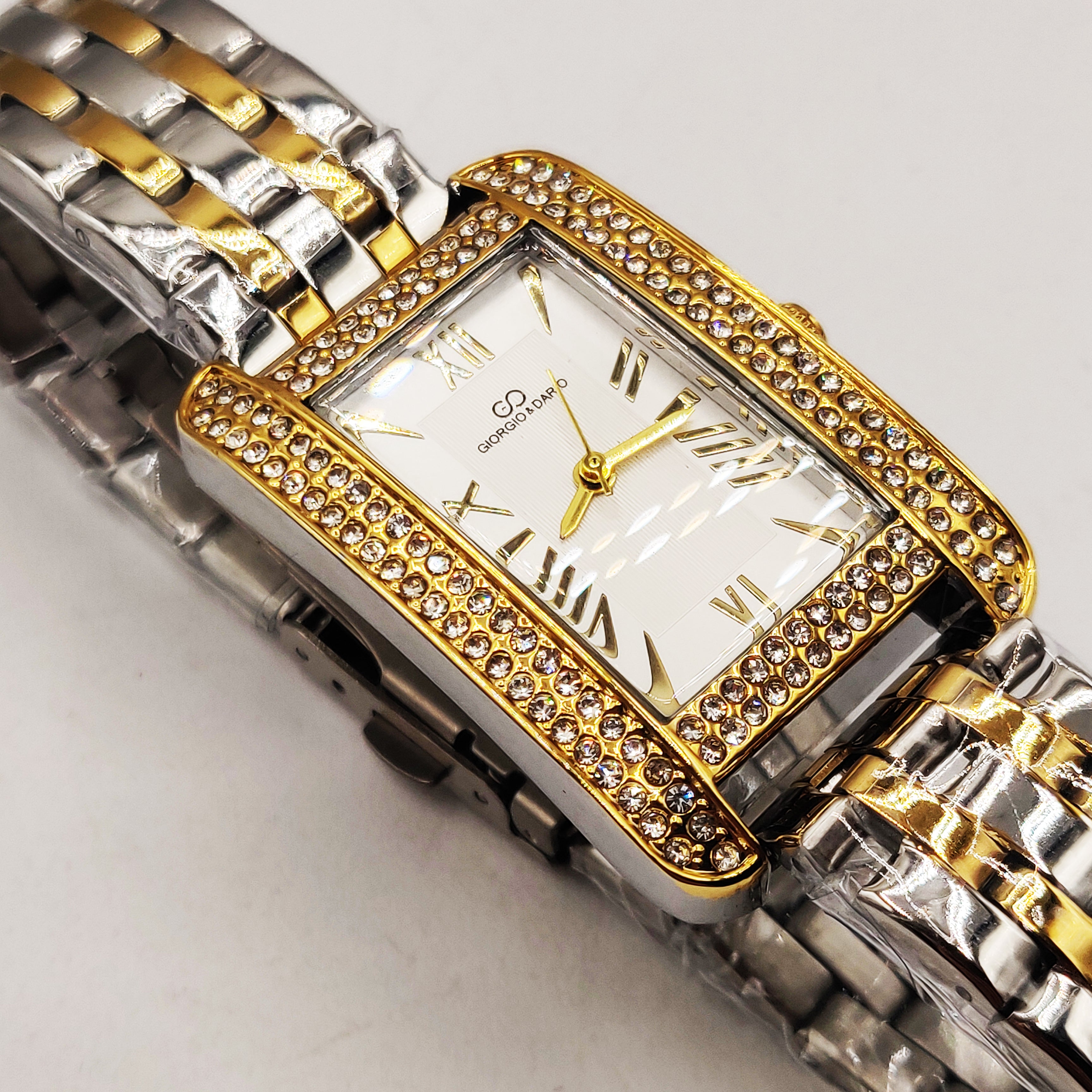 Montre Giorgio & Dario EU4599 Fond Blanc Bracelet Argenté et Doré