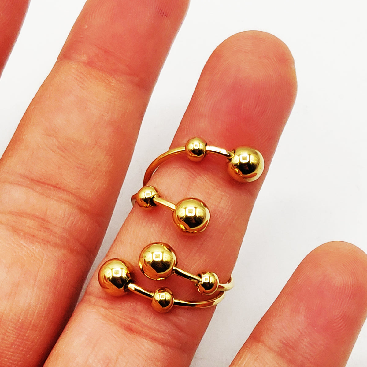 Bague Grosses Perles d'imitation Dorées et Cercle Luxe