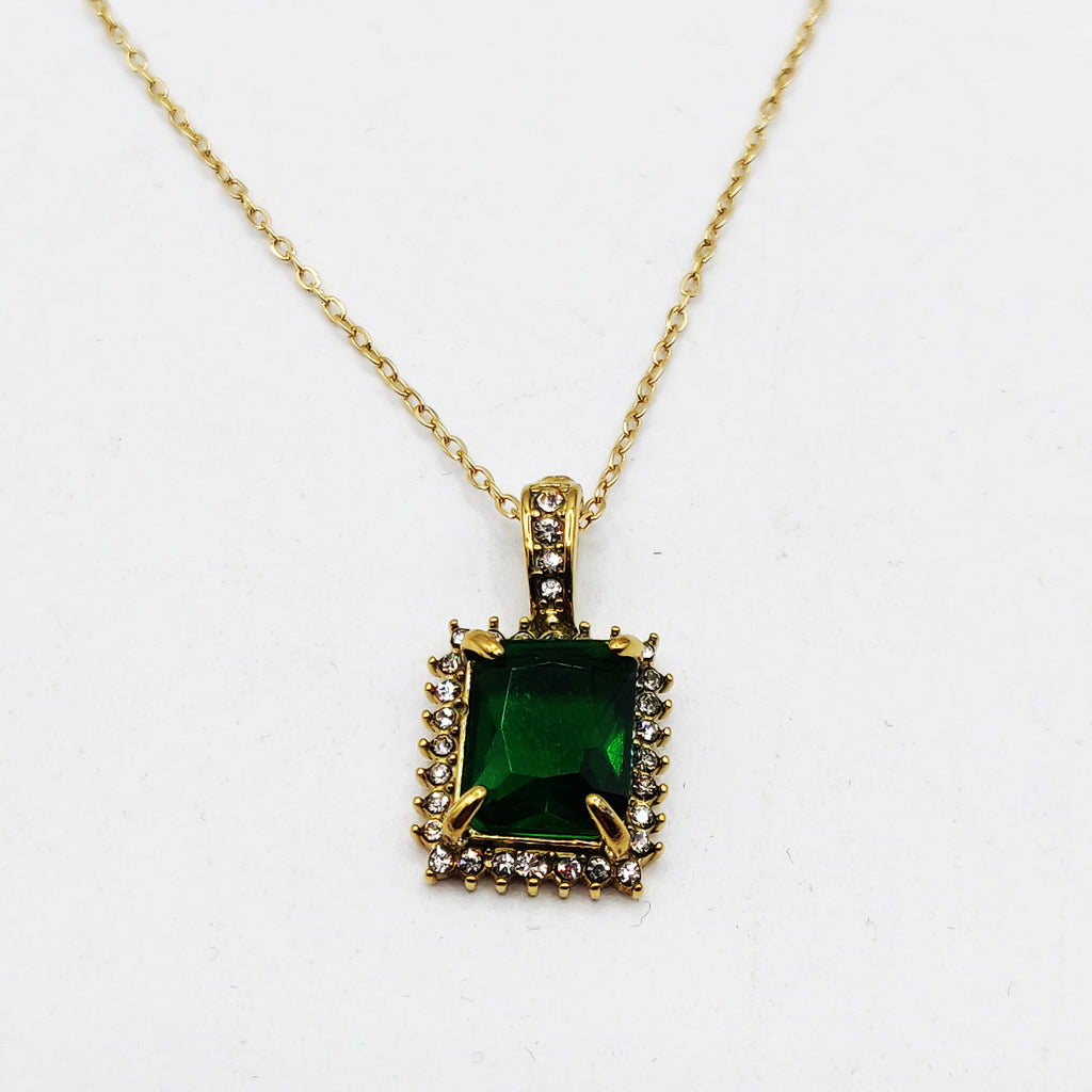 Collier Grand Cristal Vert Tour Cristaux Luxe
