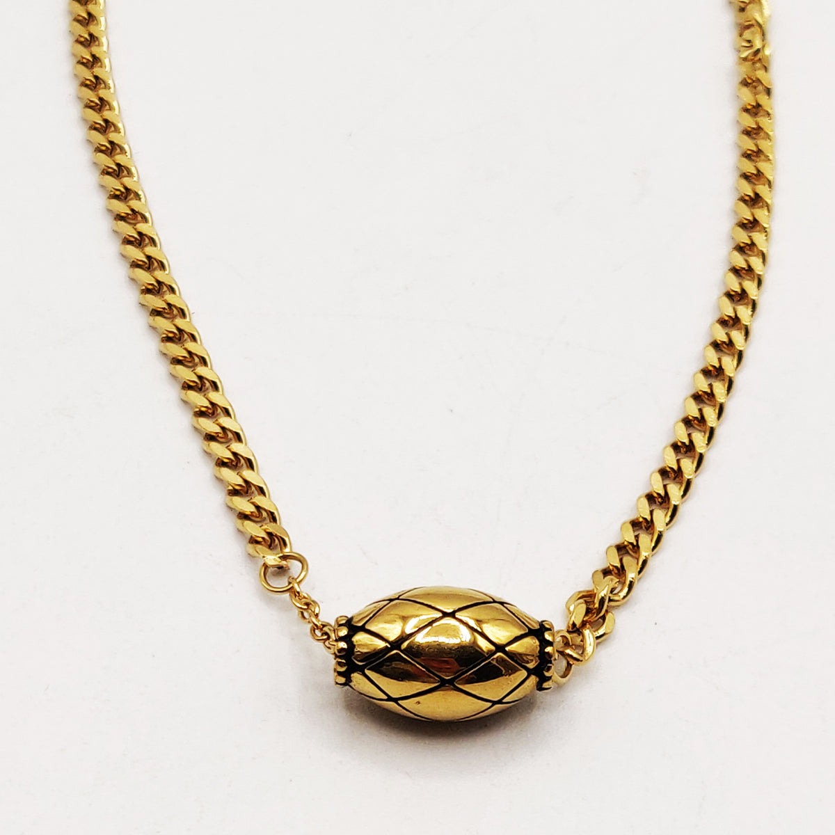 Collier Tresse Pendentif Ovale Matelassé Luxe
