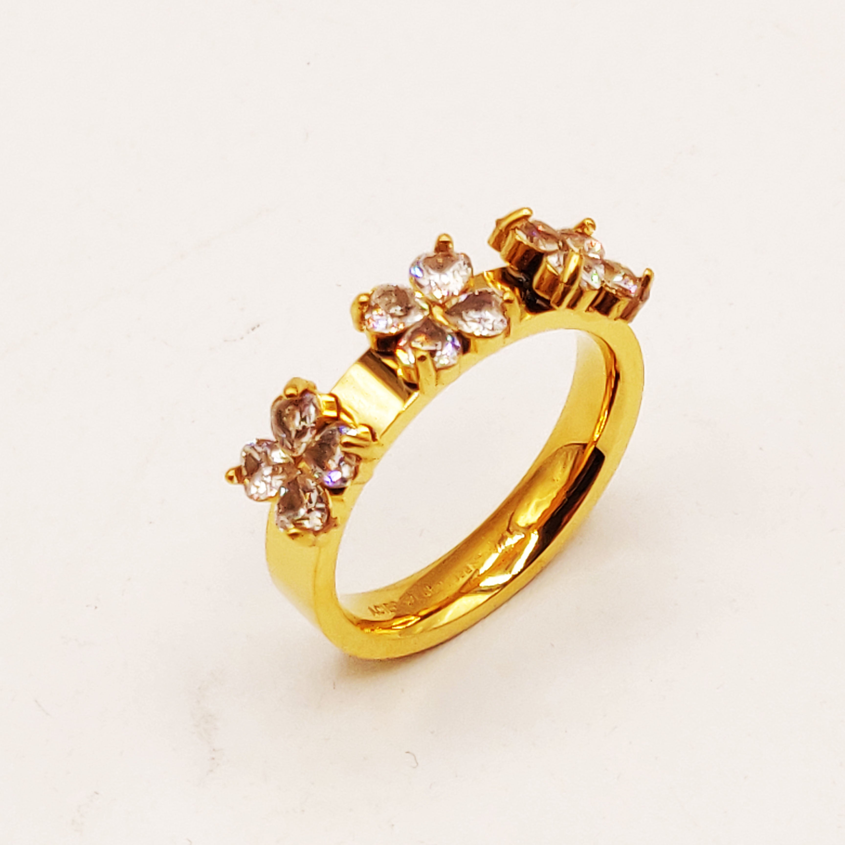 Bague Cercle 3 Trèfles Cristaux Luxe