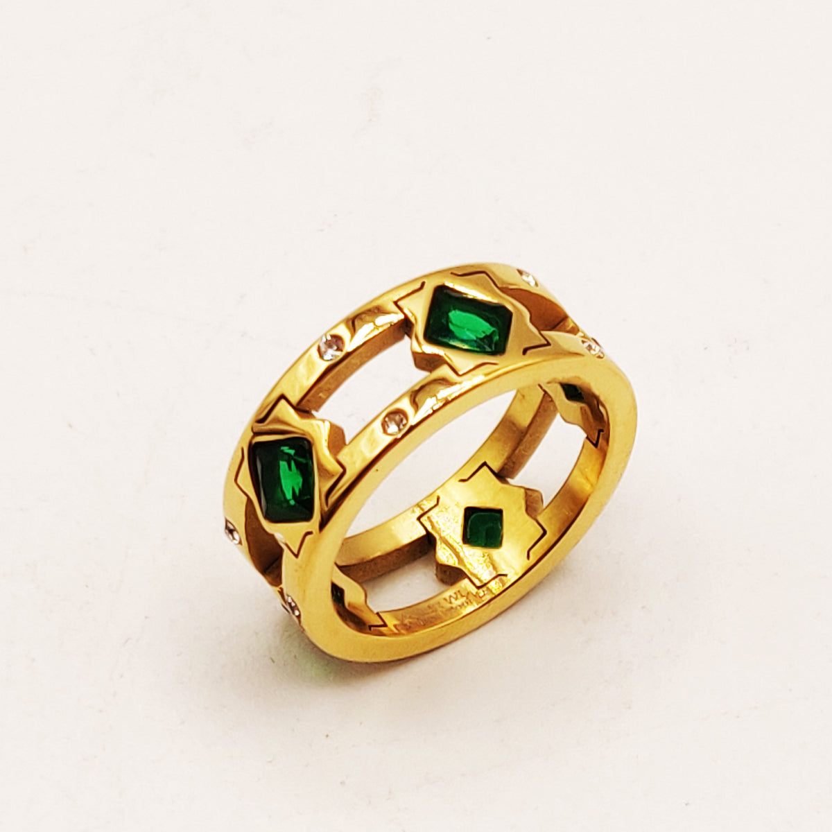 Bague Multi Étoiles et Carreaux Cristaux Verts Luxe