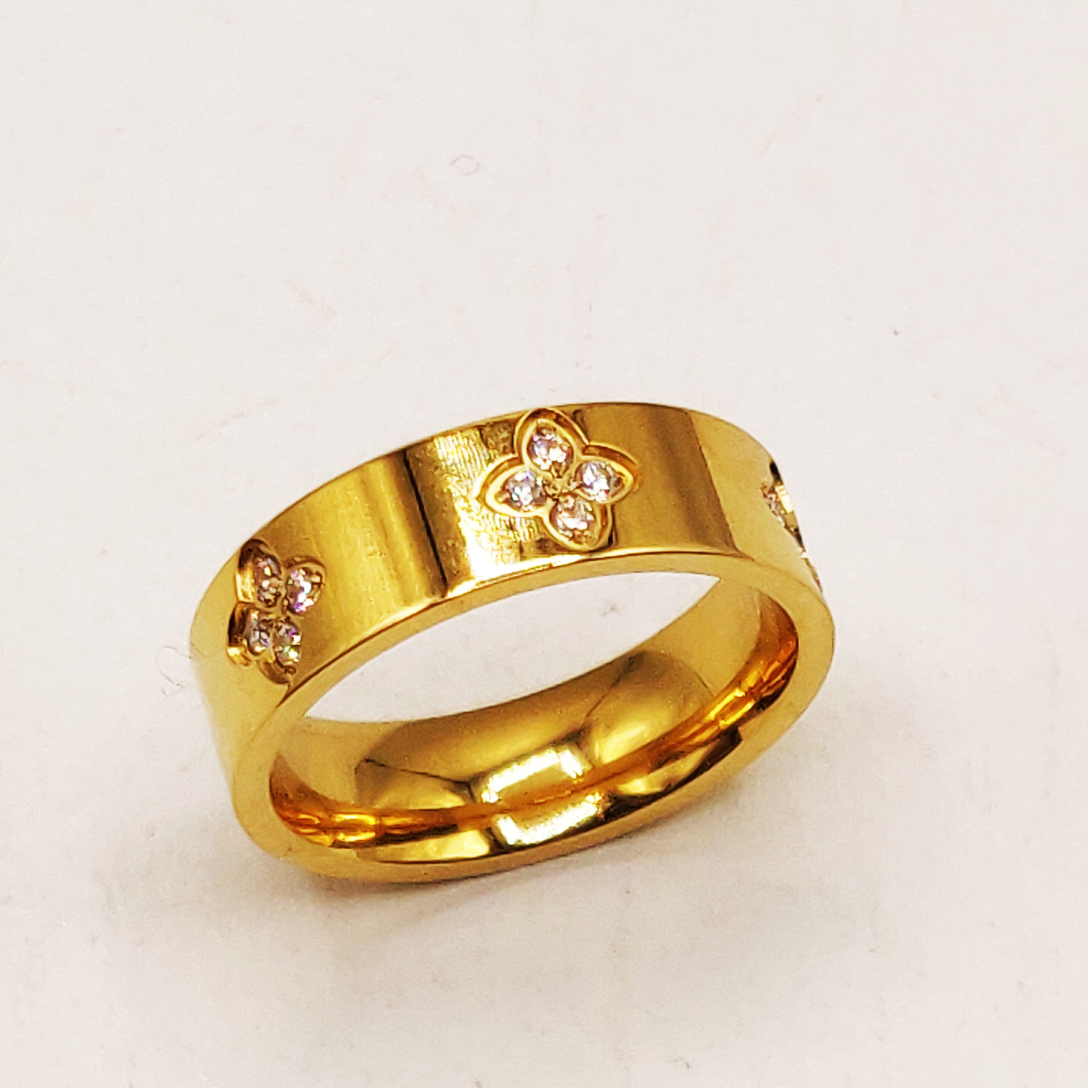 Bague Trèfles Cristaux Intégrés