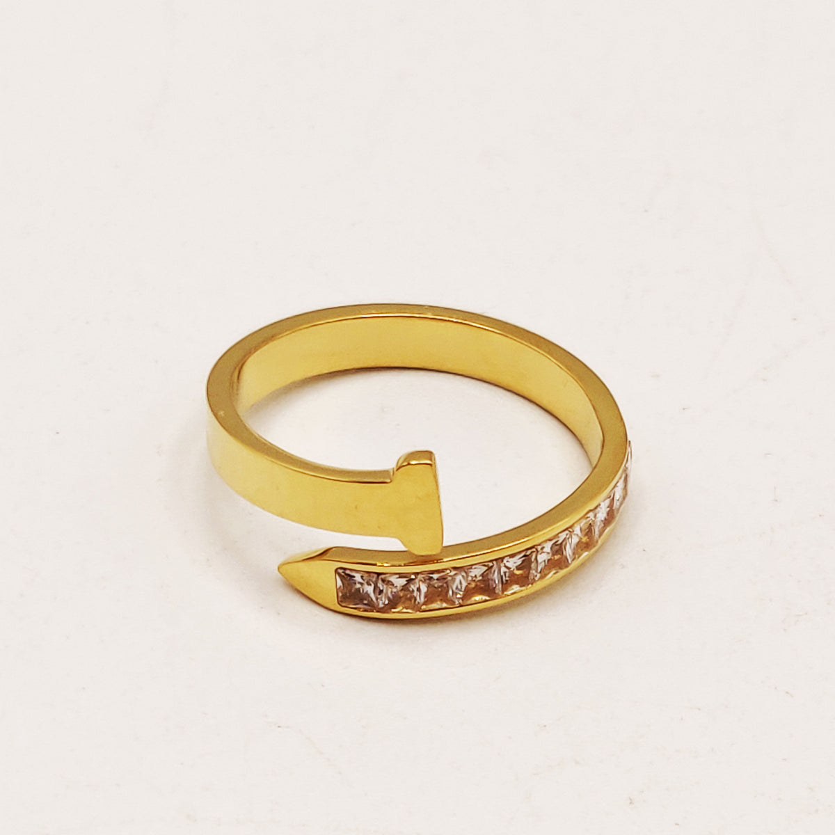 Bague Clou Ligne Cristaux Luxe