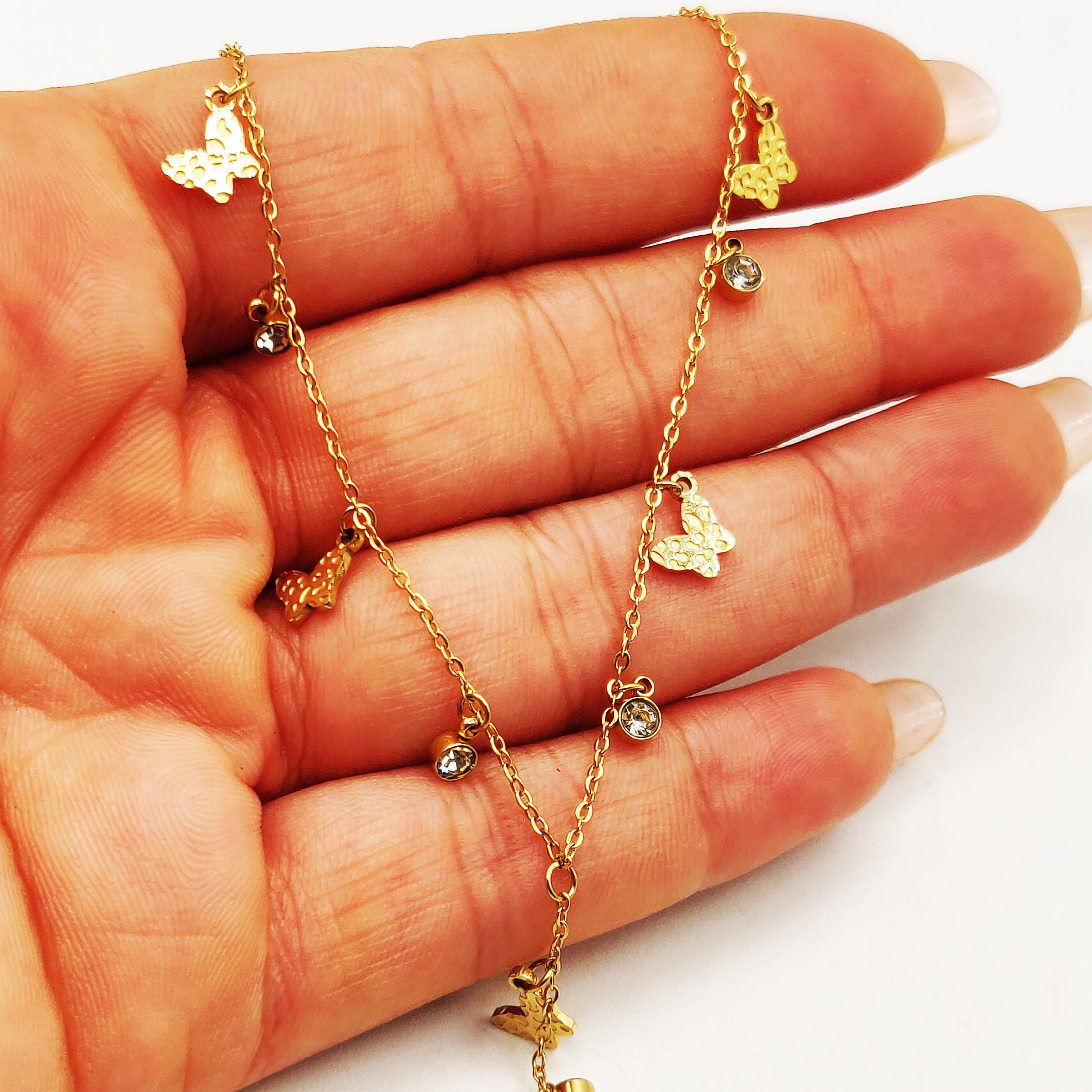Collier Multi Papillons et Cristaux Descendant