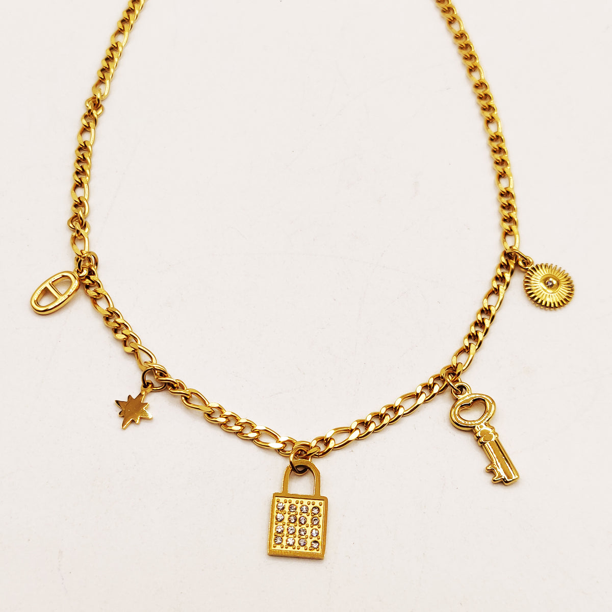 Collier Tresse Pendentifs Clé Cadenas H Luxe