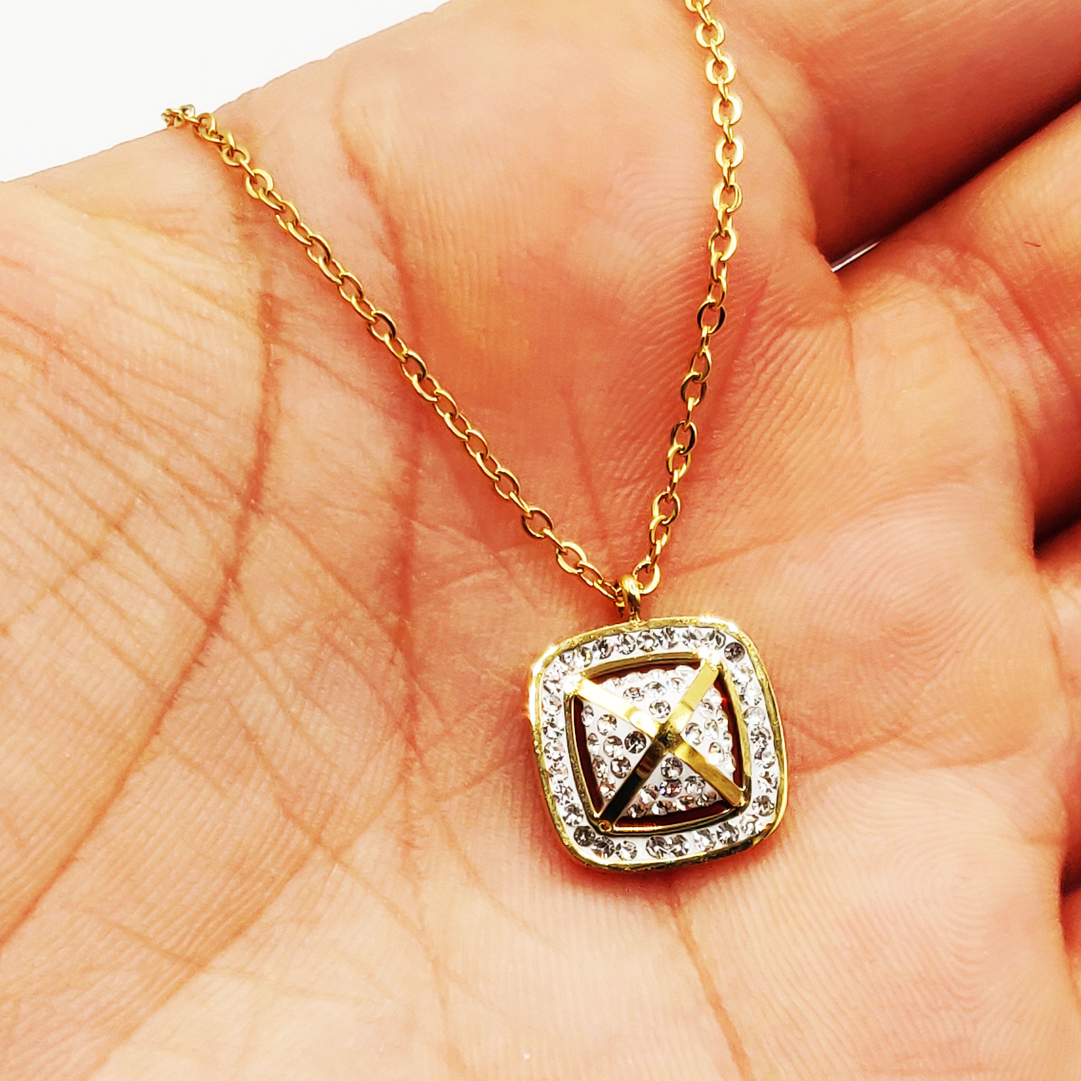 Collier Carré Bombé Cristaux X Petit