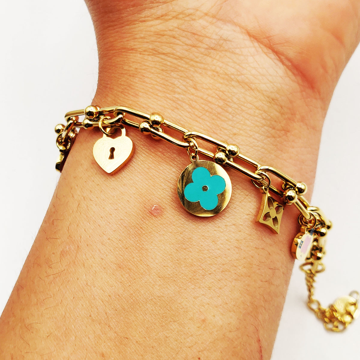 Bracelet T Luxe Trèfles et Étoiles Luxe