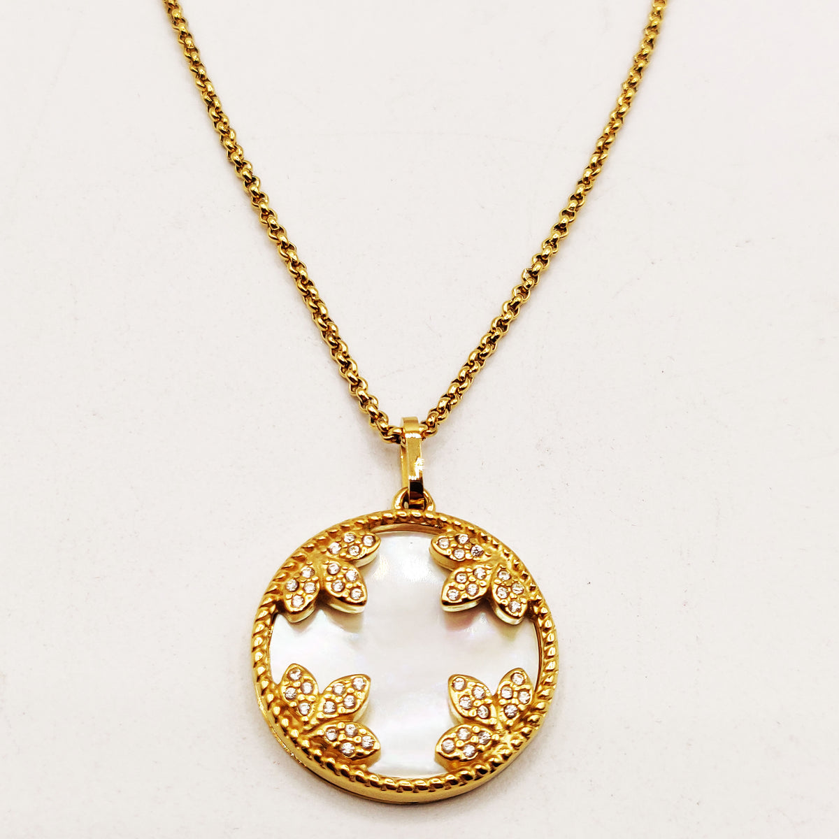 Collier Maillons Cercle Blanc Nacrés Feuilles Cristaux Luxe