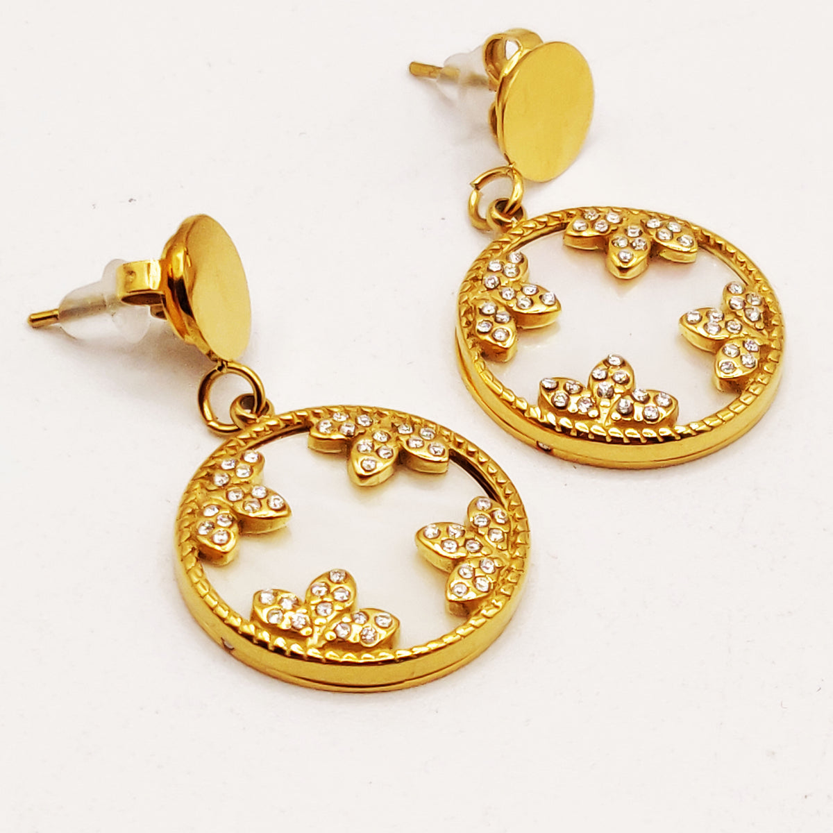 Boucles d'oreilles Maillons Cercle Blanc Nacrés Feuilles Cristaux Luxe