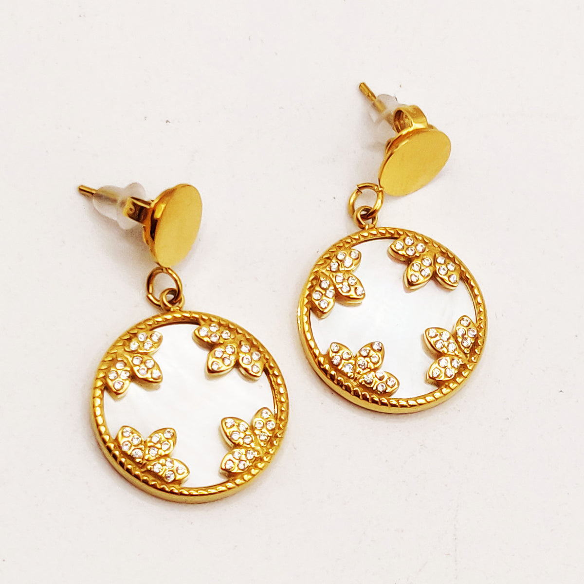 Boucles d'oreilles Maillons Cercle Blanc Nacrés Feuilles Cristaux Luxe