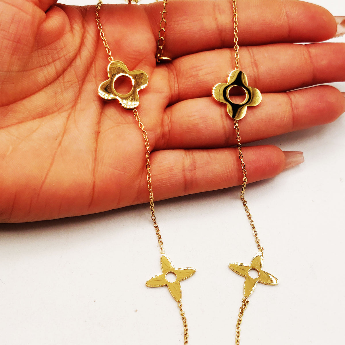 Collier / Sautoir Grands Trèfles et Étoiles Luxe