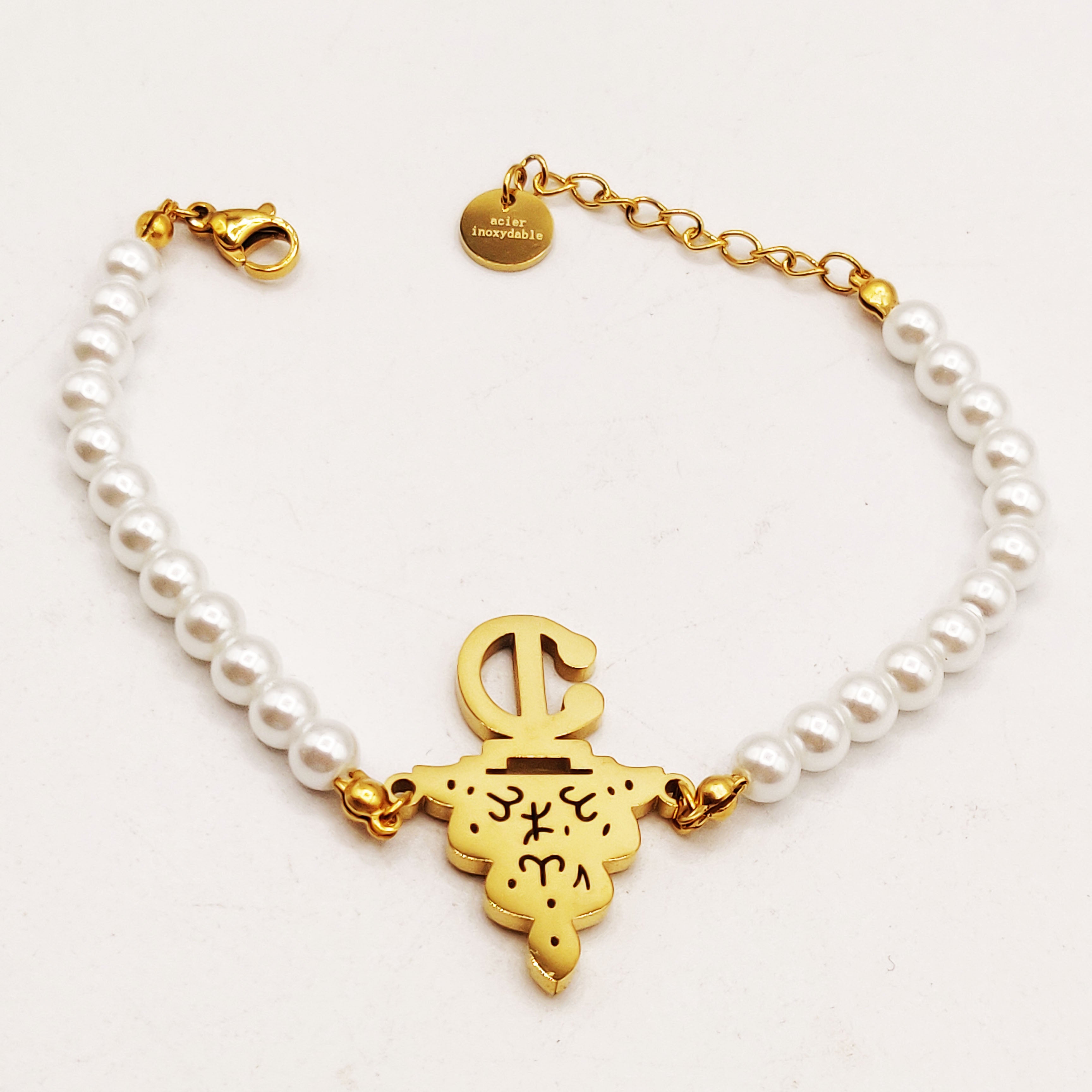 Bracelet Multi Perles d'imitation Blanches Pendentif Fibule Berbère