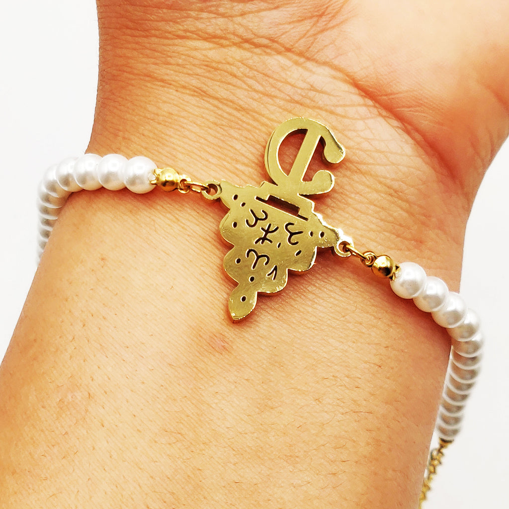 Bracelet Multi Perles d'imitation Blanches Pendentif Fibule Berbère