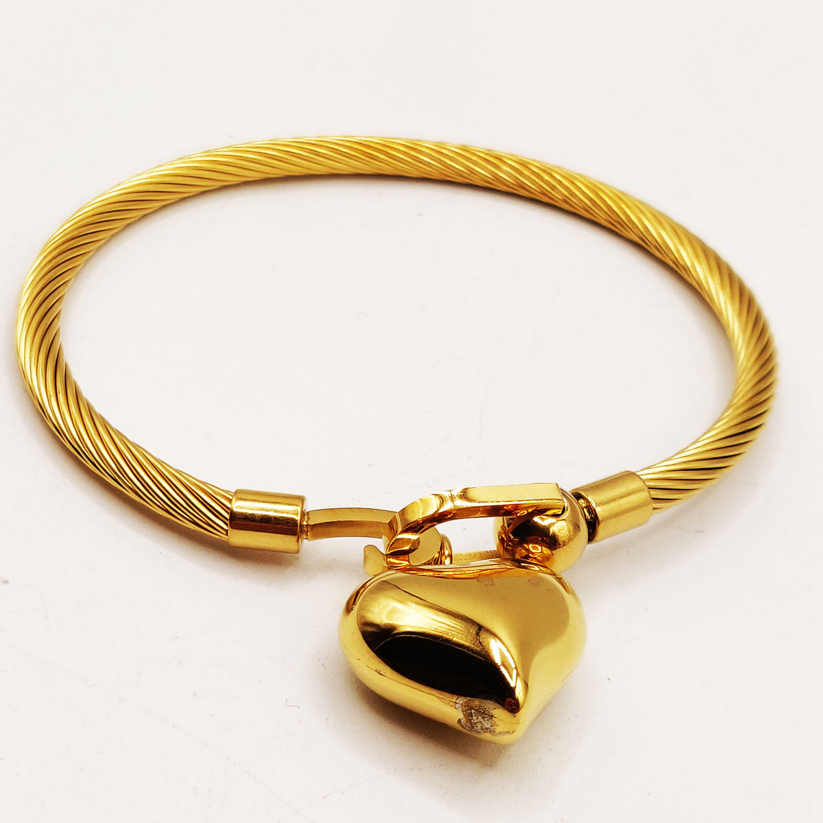 Bracelet Rigide Pendentif Coeur Bombé Luxe