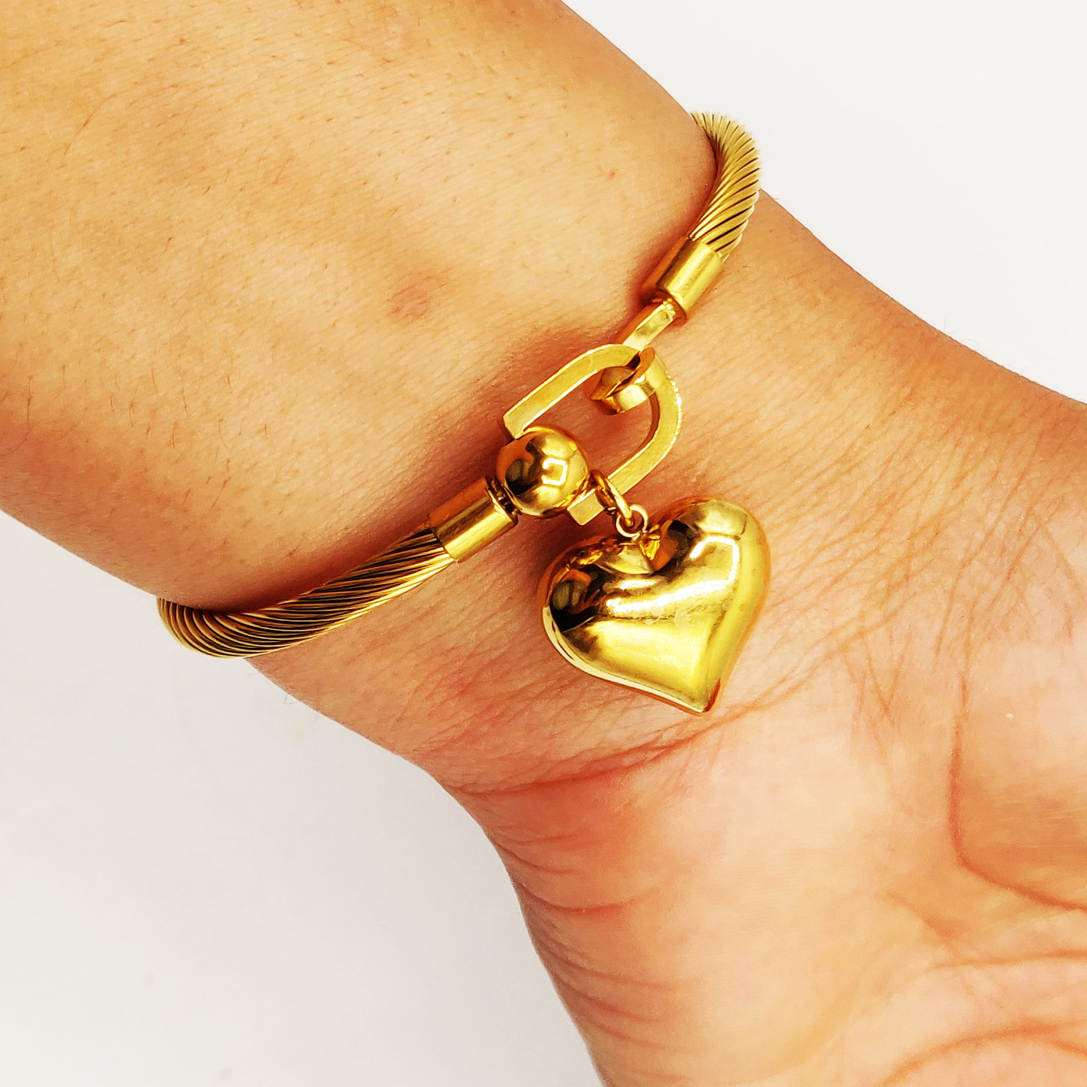 Bracelet Rigide Pendentif Coeur Bombé Luxe