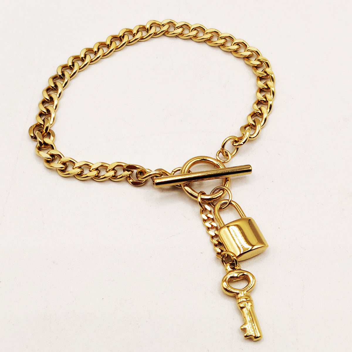 Bracelet Chaîne Pendentifs Cadenas et Clé