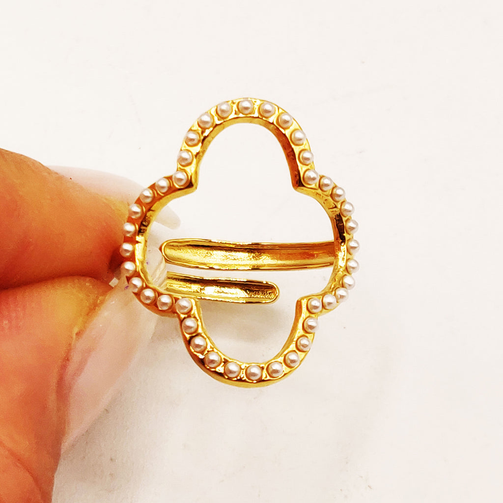 Bague Grand Trèfle Creux Tour Perles d'imitation