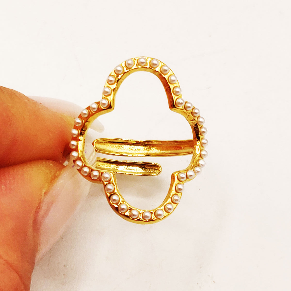 Bague Grand Trèfle Creux Tour Perles d'imitation